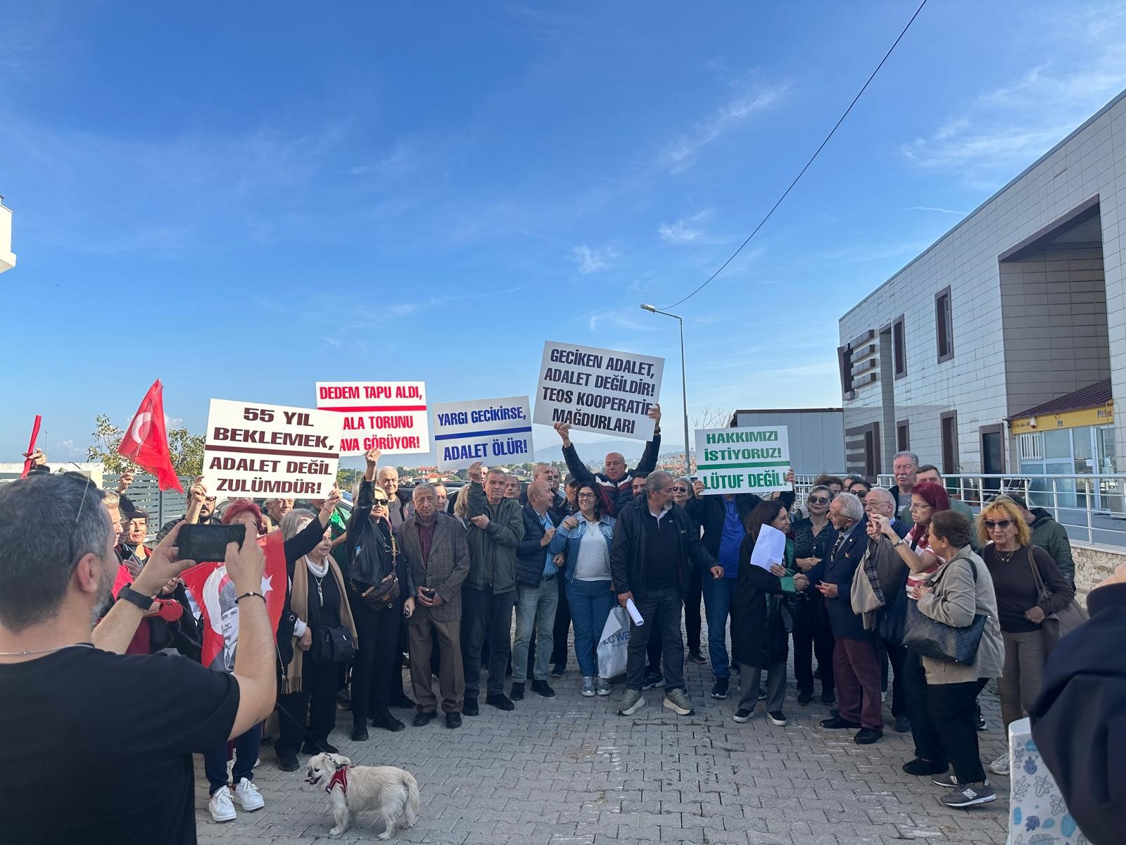 Urla'da Üç Nesildir Süren Dava Aynı Yerden Alanlar Villa Yaptı, Kooperatif 55 Yıldır Bekliyor (4)