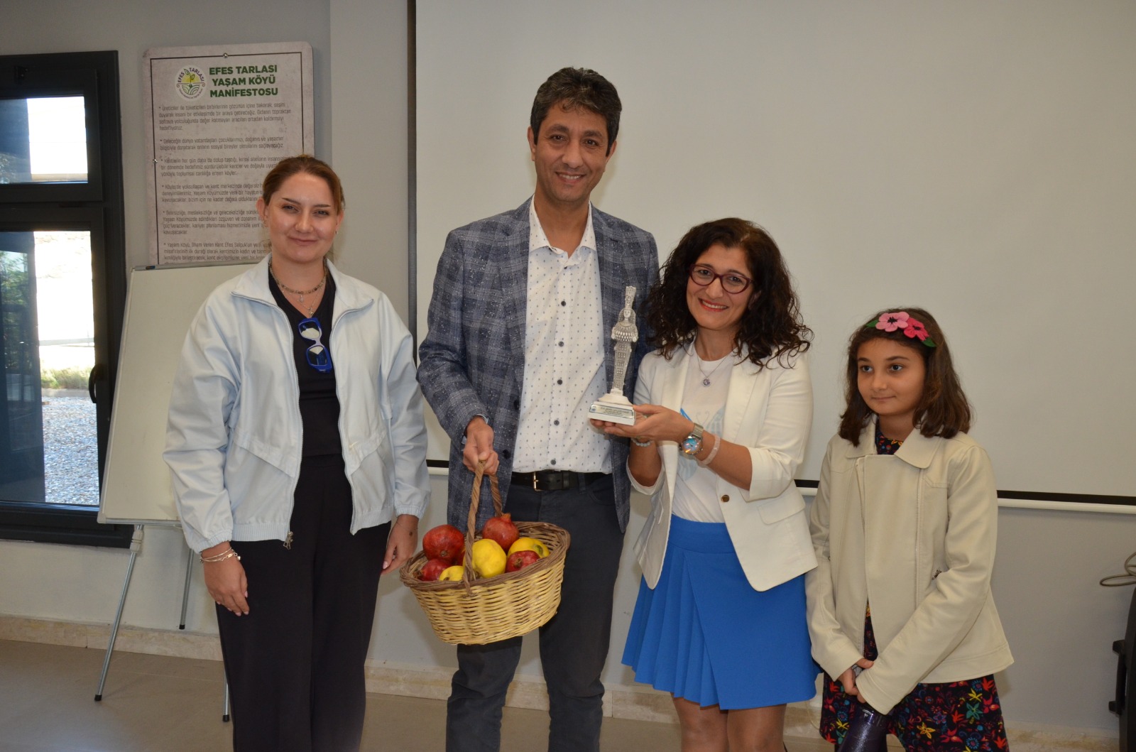 Yaşam Köyü’nde Üretici Pazarı Bu Hafta Bambaşkaydı! (2)