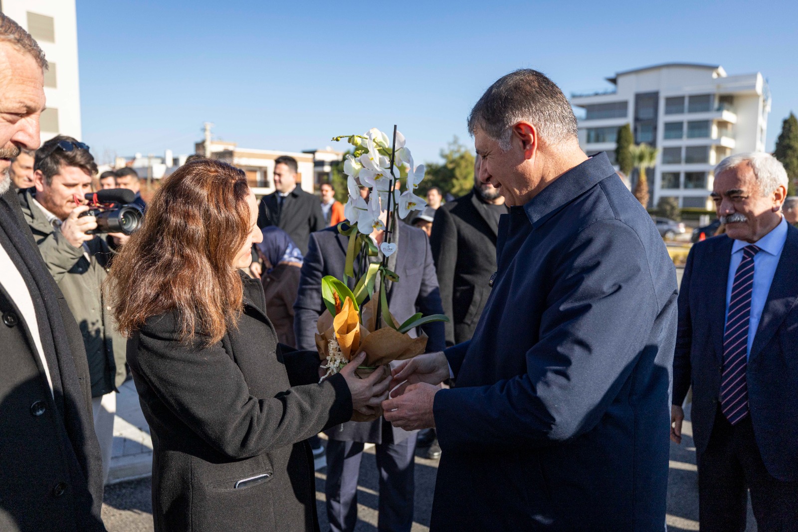 Başkan Tugay'dan açılışta Bakan Tekin'e yanıt 'Okurken ben utandım'8