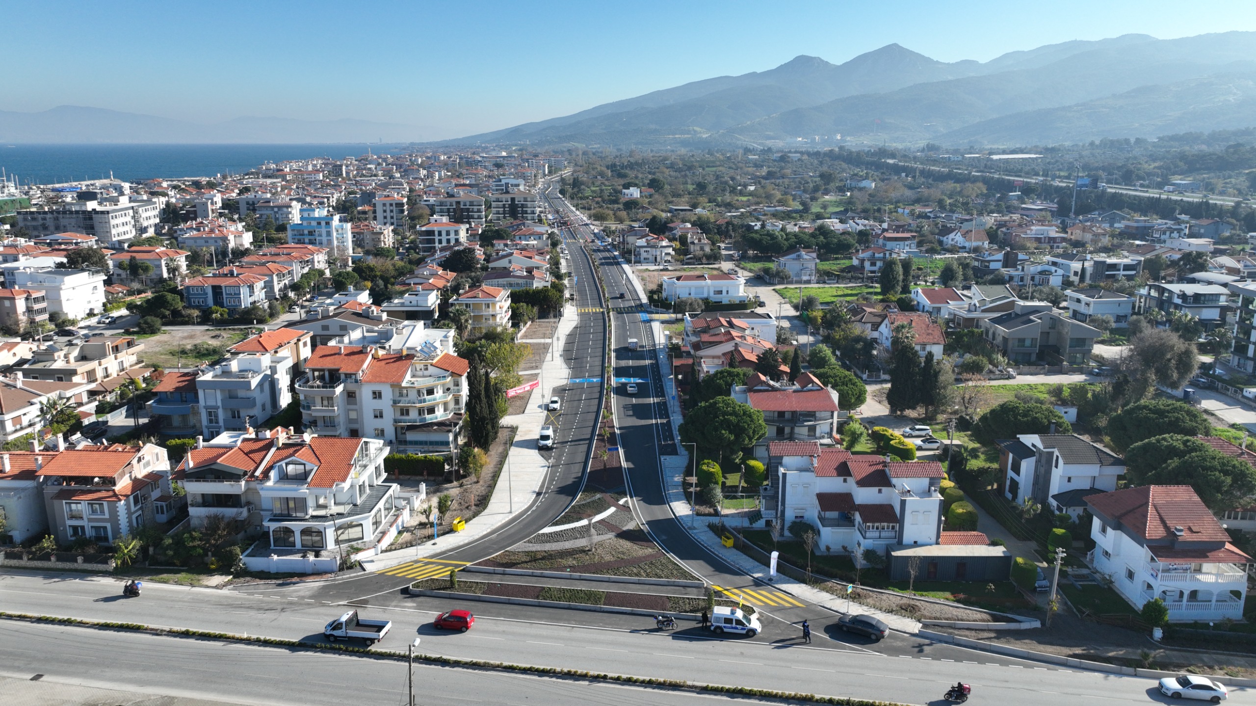 Başkan Tugay'dan açılışta Bakan Tekin'e yanıt 'Okurken ben utandım'17