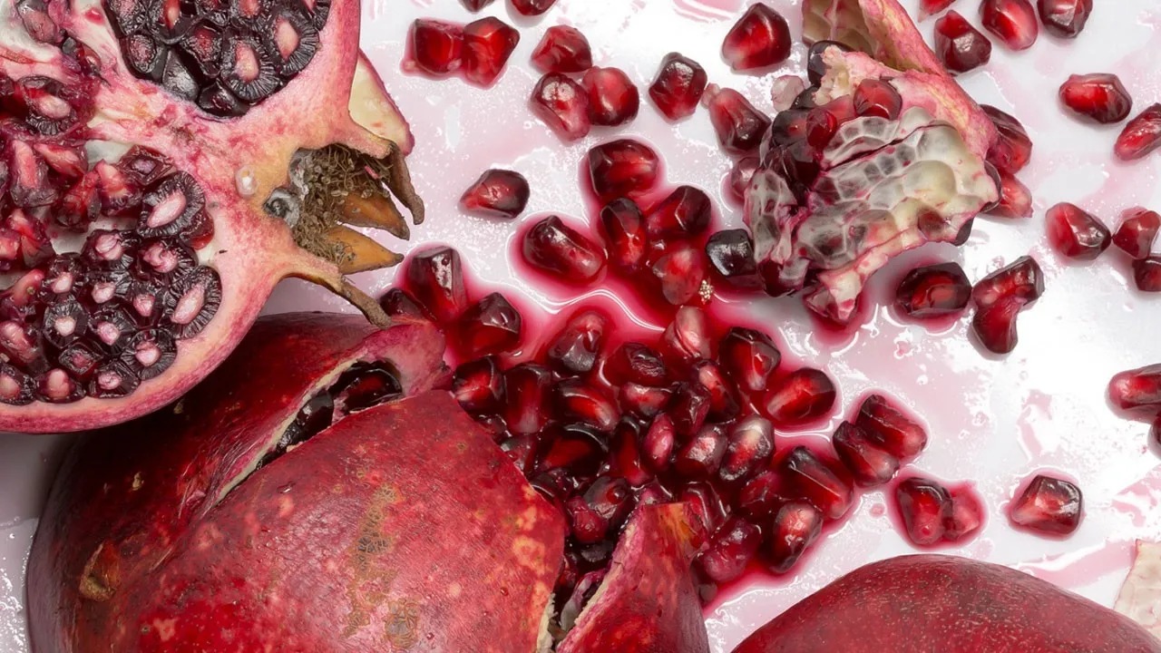 21 Aralık’ta Nar Kırma Ritüeli Nedir, Nasıl Yapılır 21 Aralık Kış Gündönümü Ritüeli Ne Anlama Gelir (2)