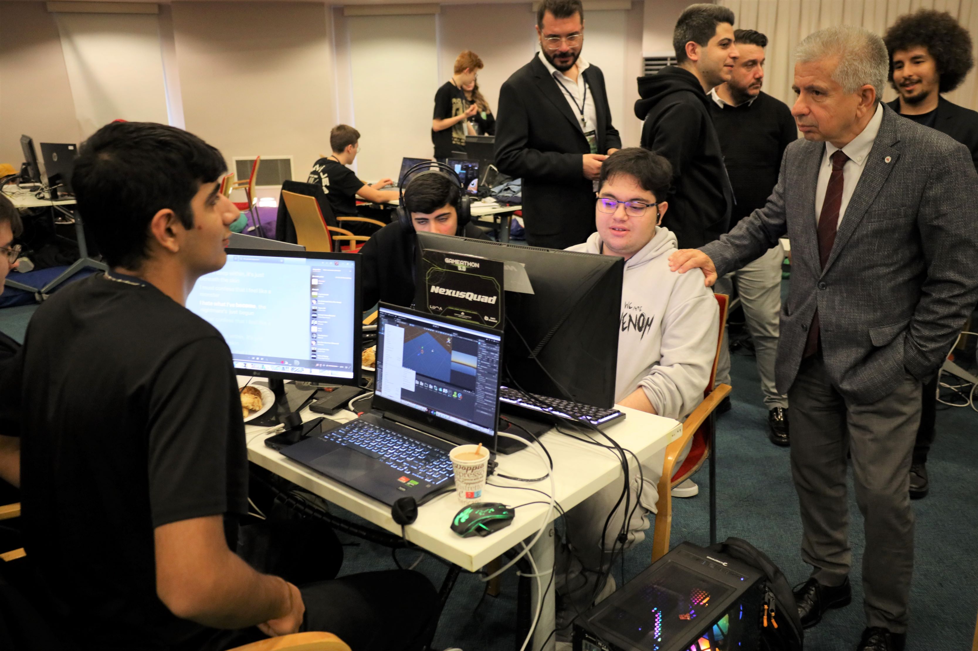 24 Saatlik Oyun Maratonunda Liseliler Yaratıcılıklarını Konuşturdu (3)