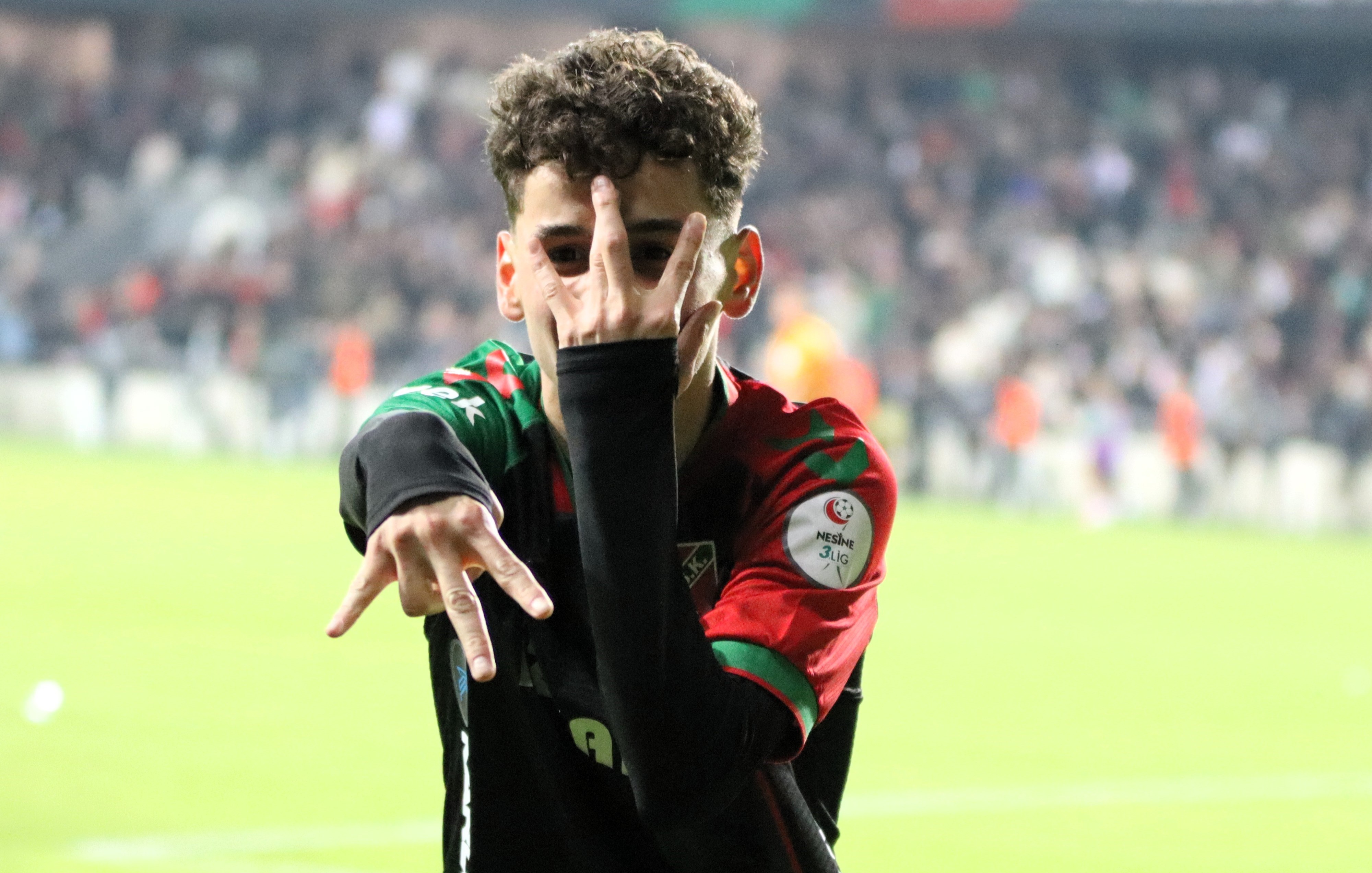 Adem Yeşilyurt Karşıyaka (1)-1