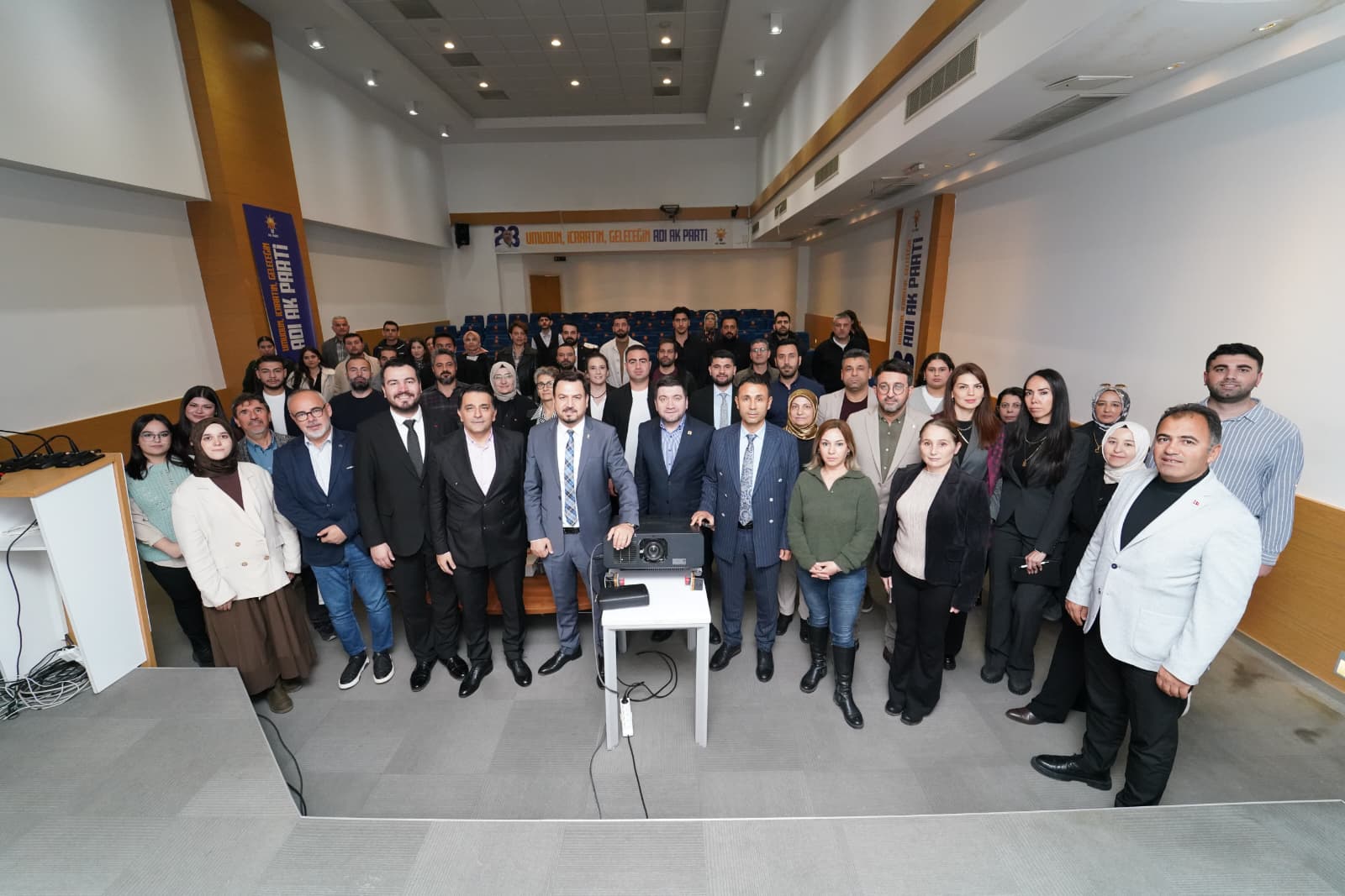 Ak Parti İzmir’den Büyük Medya Eğitimi! 3 Kademede Kapsamlı Program (3)