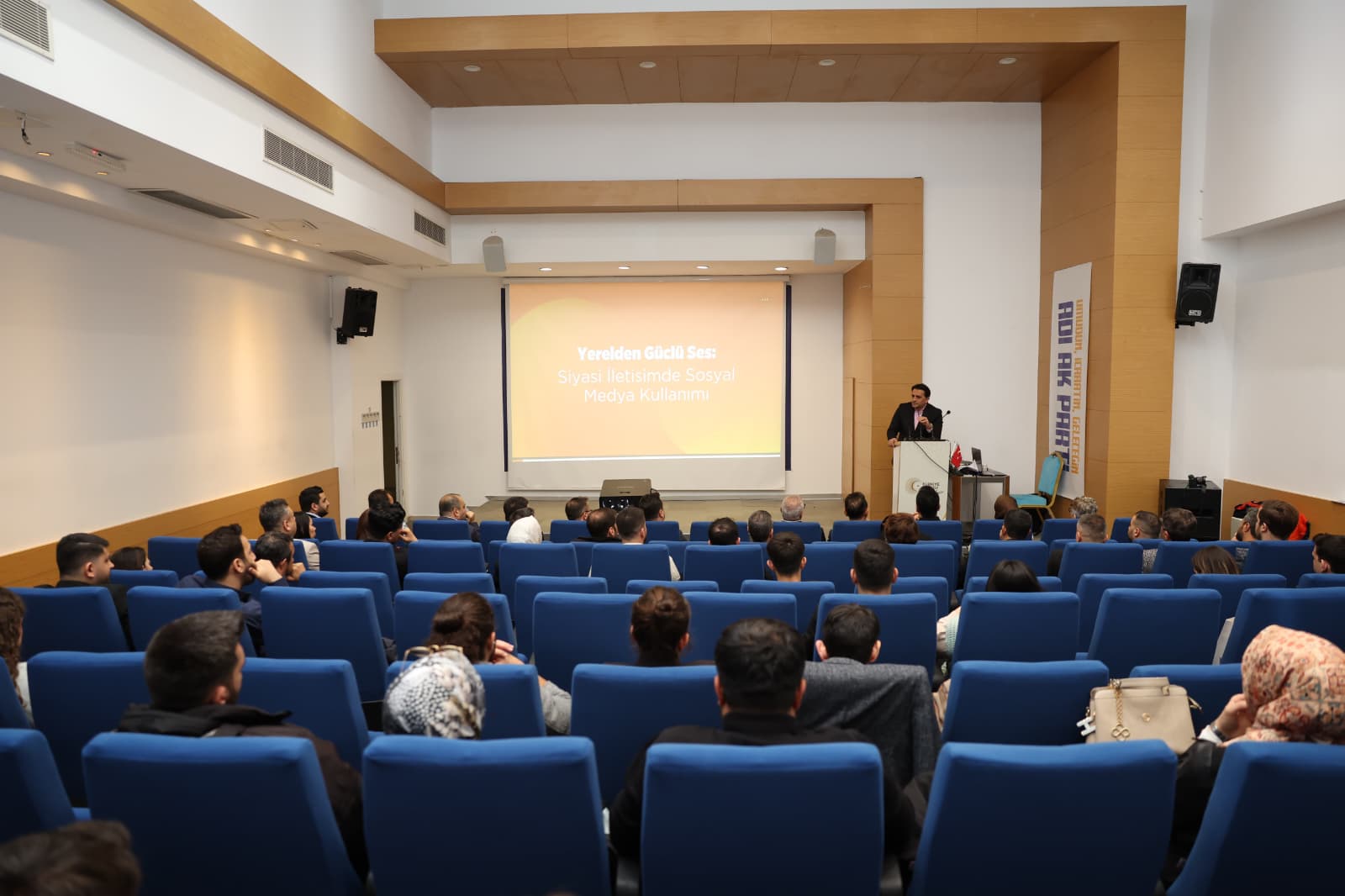 Ak Parti İzmir’den Büyük Medya Eğitimi! 3 Kademede Kapsamlı Program (6)