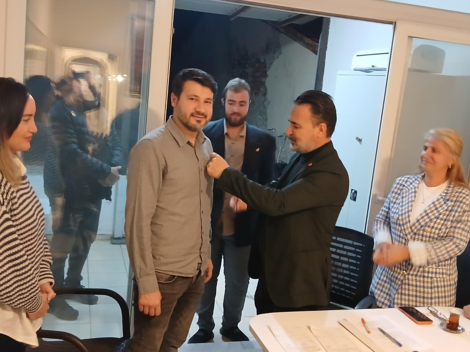 Ak Parti’den İzmir Çıkarması Hedef 40 Bin 950 Üye (5)