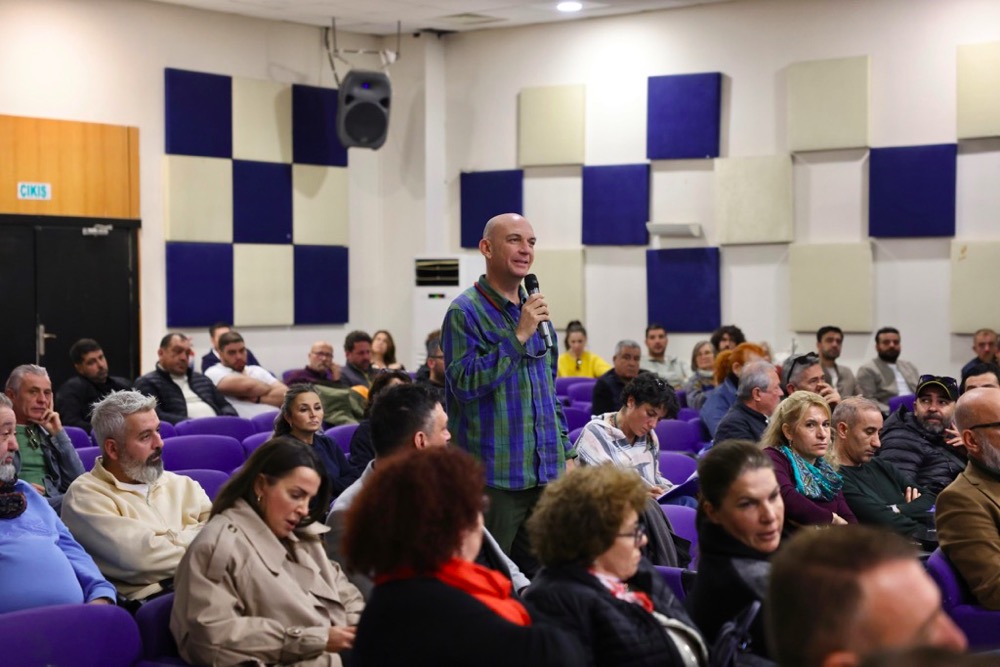 Alaçatı Kentsel Tasarım Rehberi Esnafla Paylaşıldı (5)