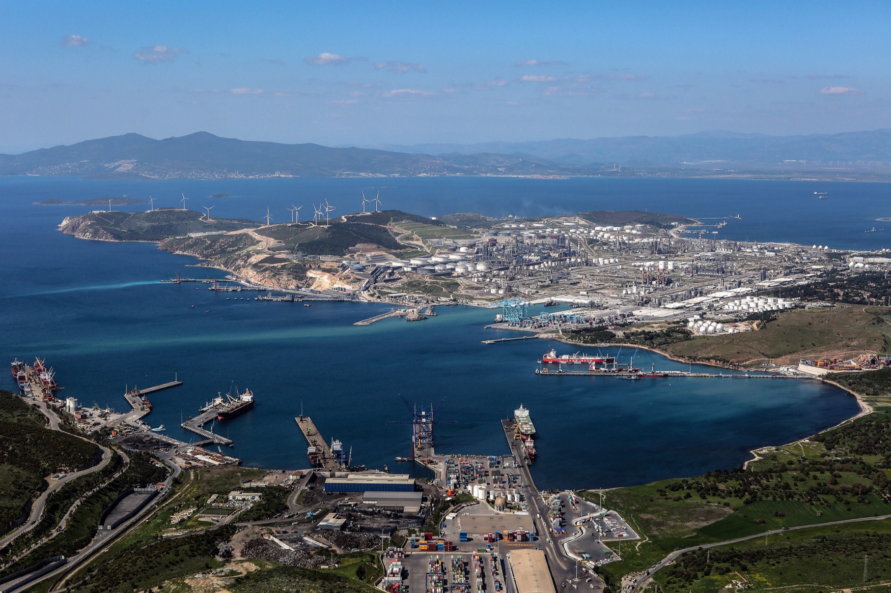 Aliağa Limanları Türkiye’de Zirveyi Zorlamaya Devam Ediyor (3)