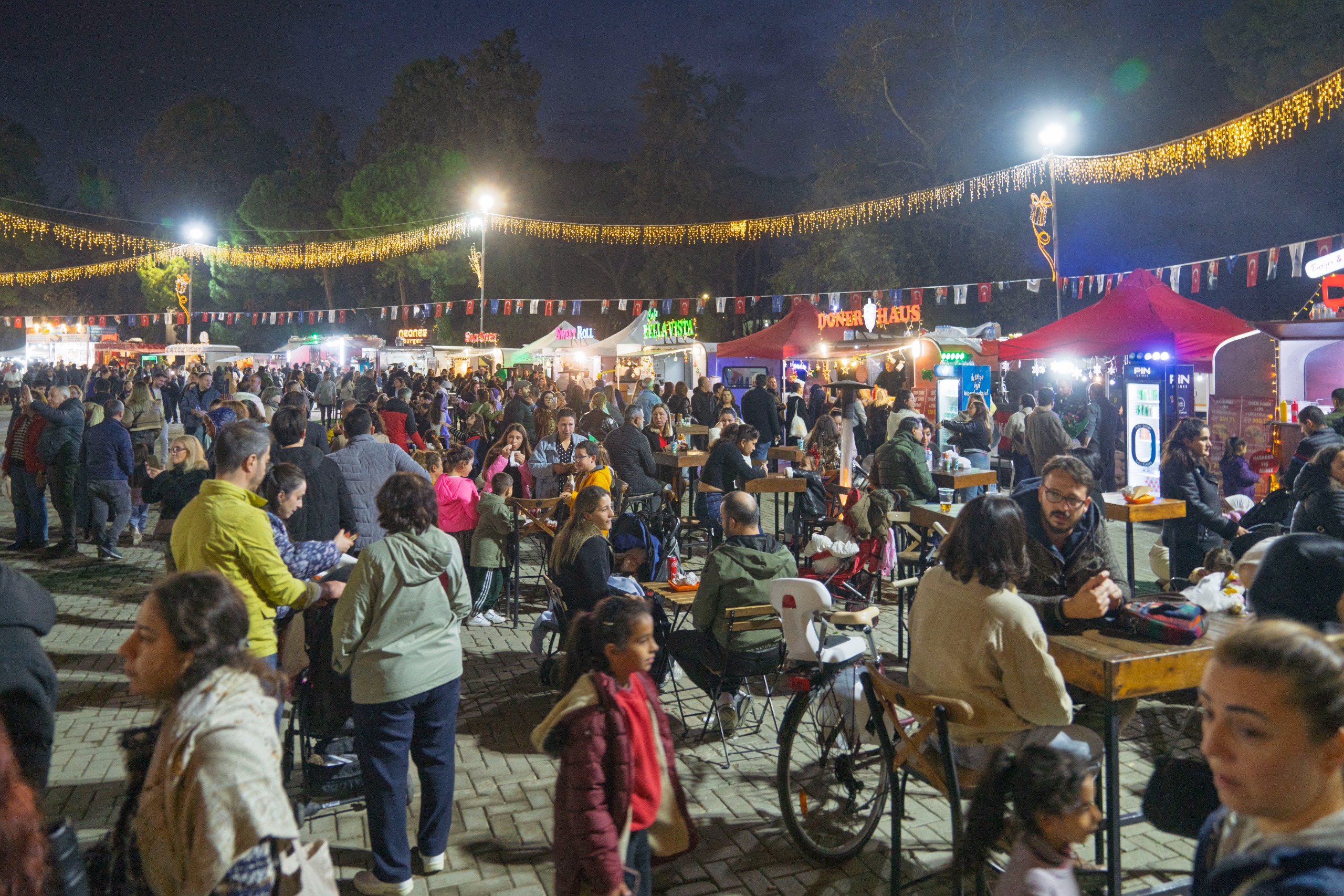 Aralık Ayında İzmir’in En Eğlenceli Adresi Yeni Yıl Festivali (11)