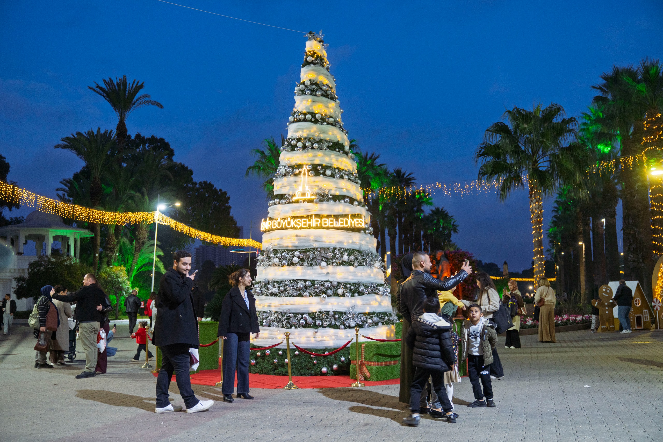 Aralık Ayında İzmir’in En Eğlenceli Adresi Yeni Yıl Festivali (15)