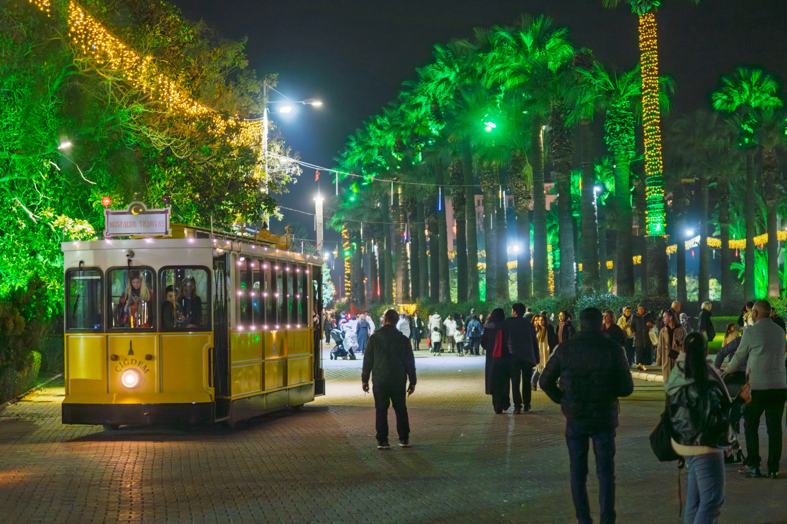 Aralık Ayında İzmir’in En Eğlenceli Adresi Yeni Yıl Festivali (6)
