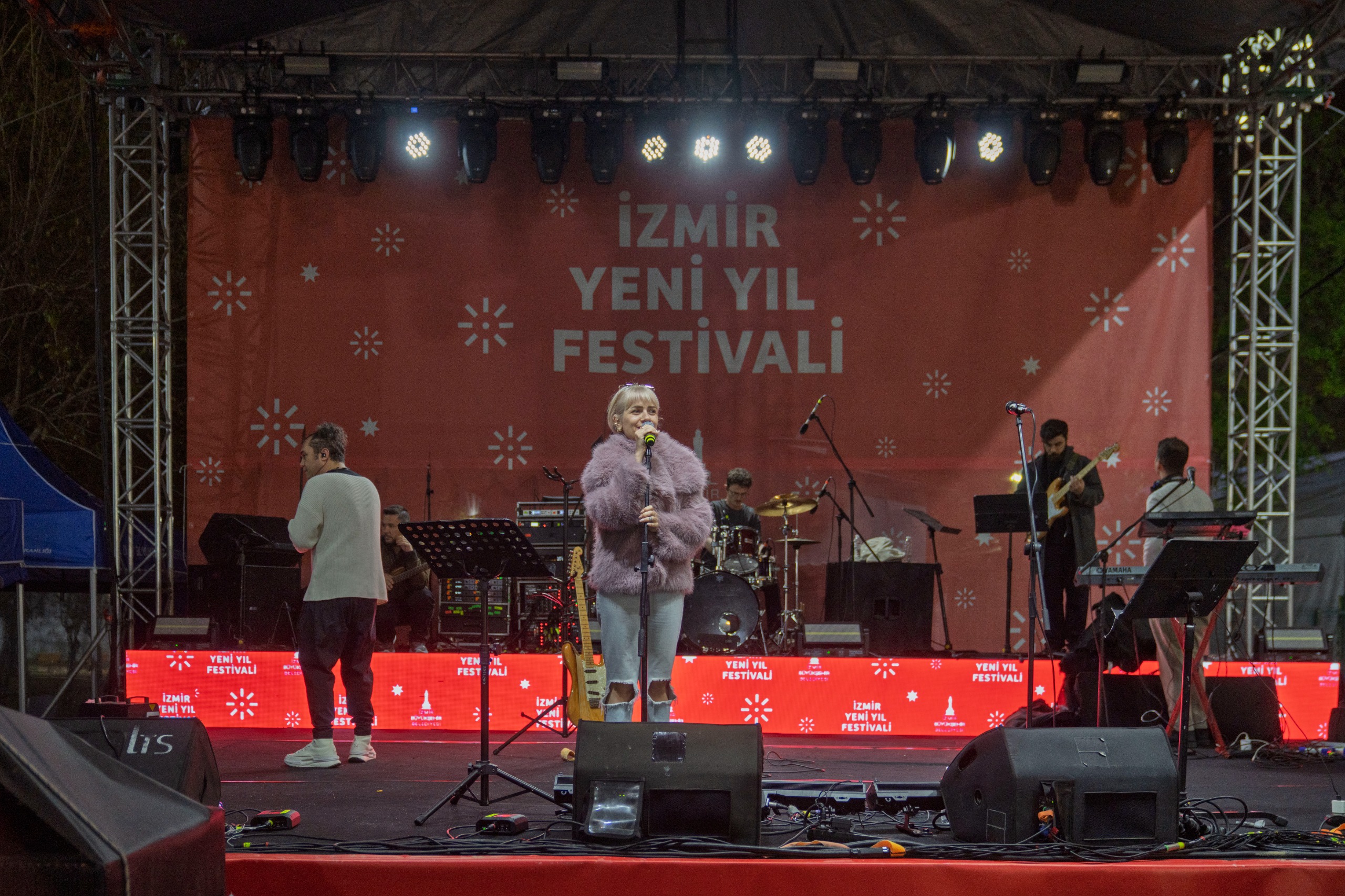 Aralık Ayında İzmir’in En Eğlenceli Adresi Yeni Yıl Festivali (8)