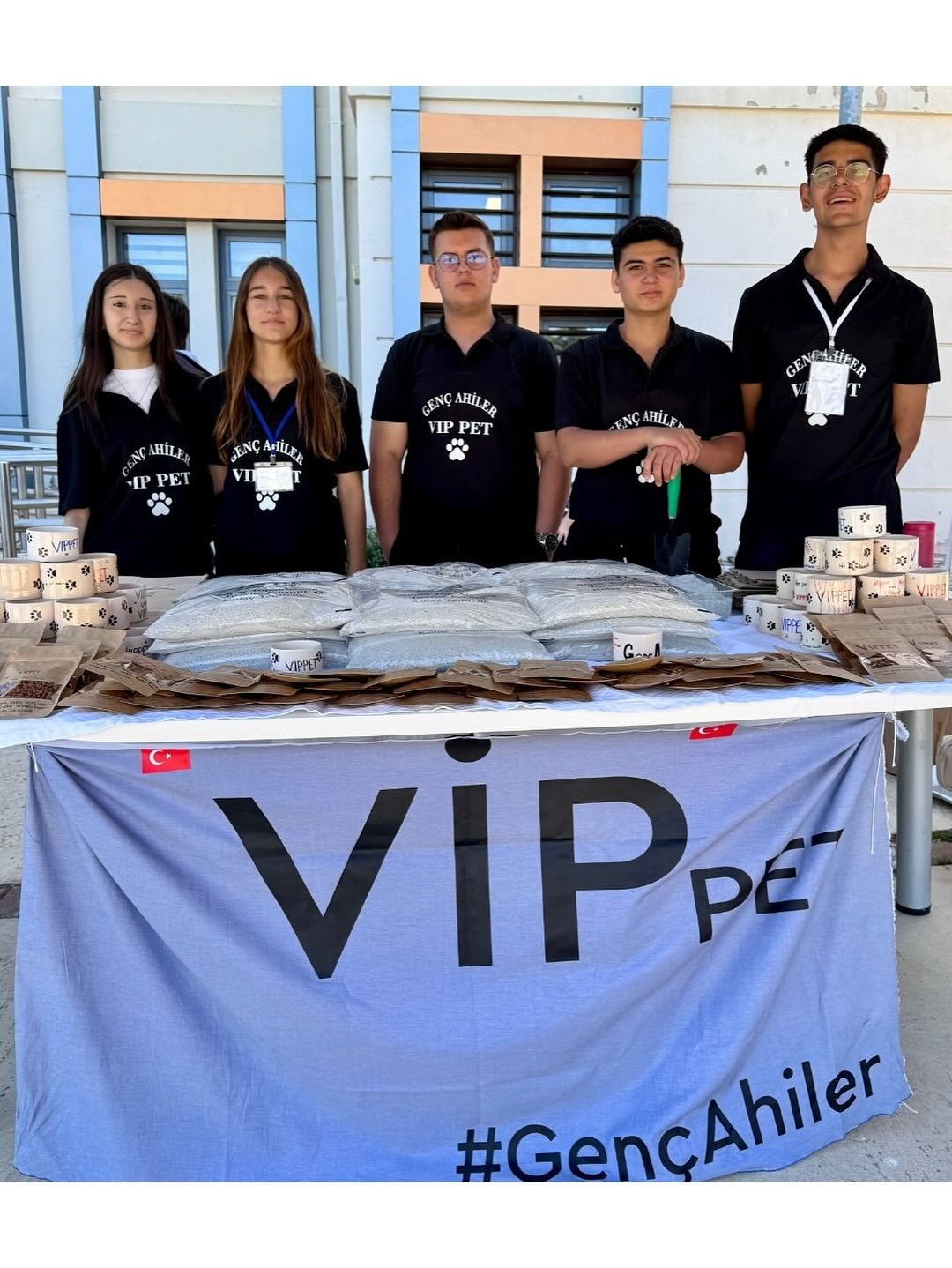 Arkas Narlıdere Mesleki Ve Teknik Anadolu Lisesi Öğrencilerinin Aktif Olarak Yer Aldığı Genç Ahiler Projesi, Toplumsal Fayda Odaklı Çalışmalarıyla Di