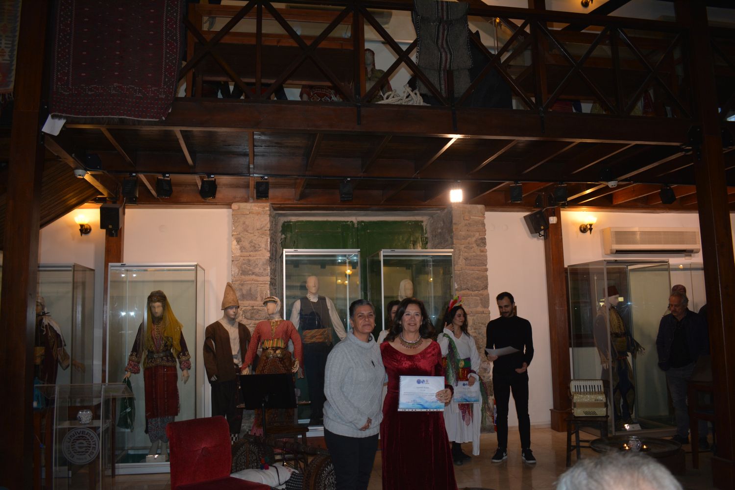 ++++Aylin Koç Semra Yeşil (2)