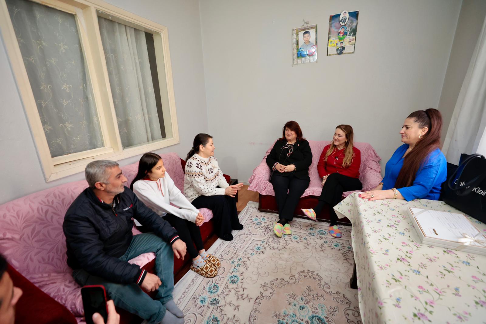 Başkan Mutlu Yılın Son Gününde Mahalle Sakinleriyle Bir Araya Geldi (3)