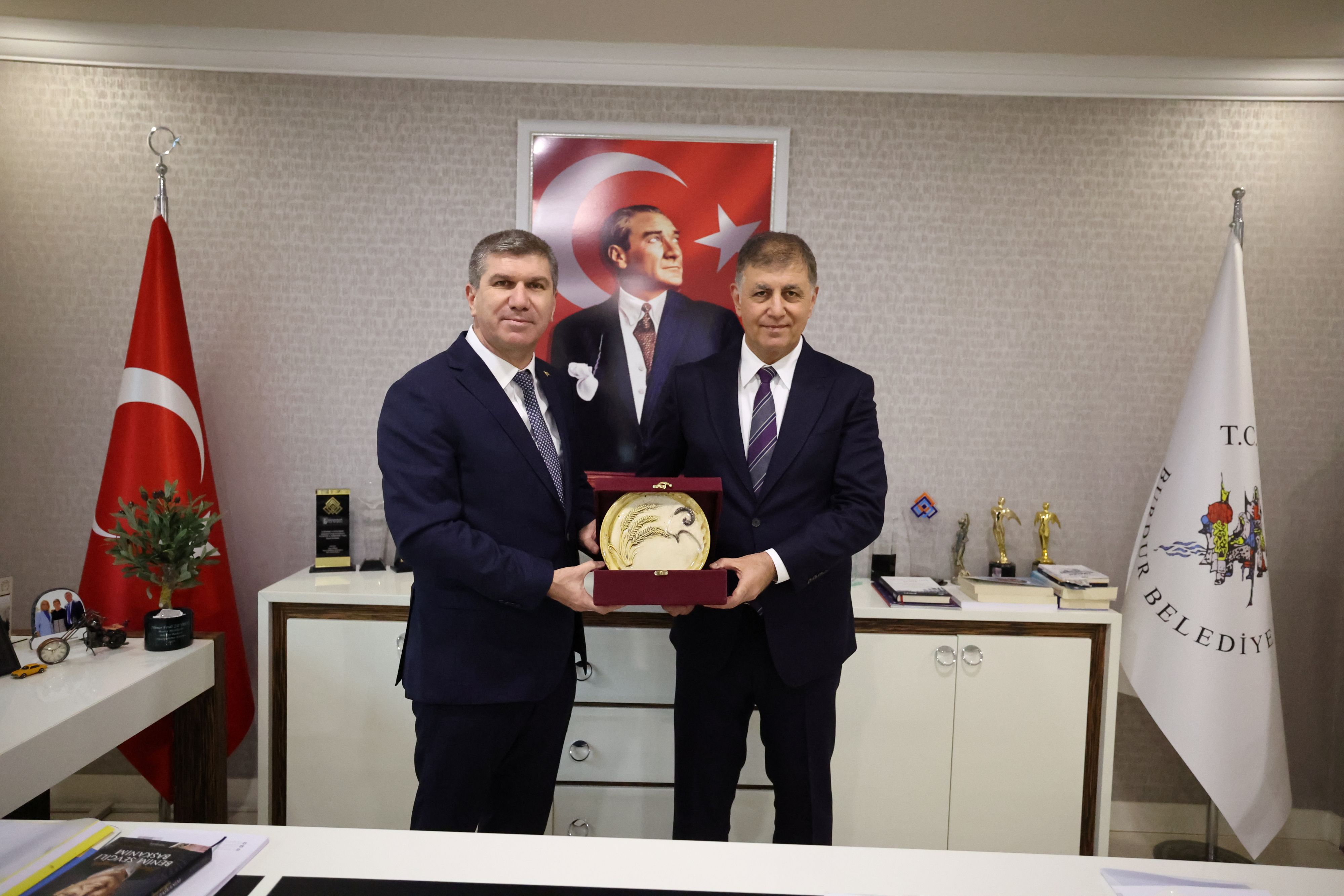 Başkan Tugay Burdur’da 13. Kitap Fuarı Açılışına Katıldı (5)