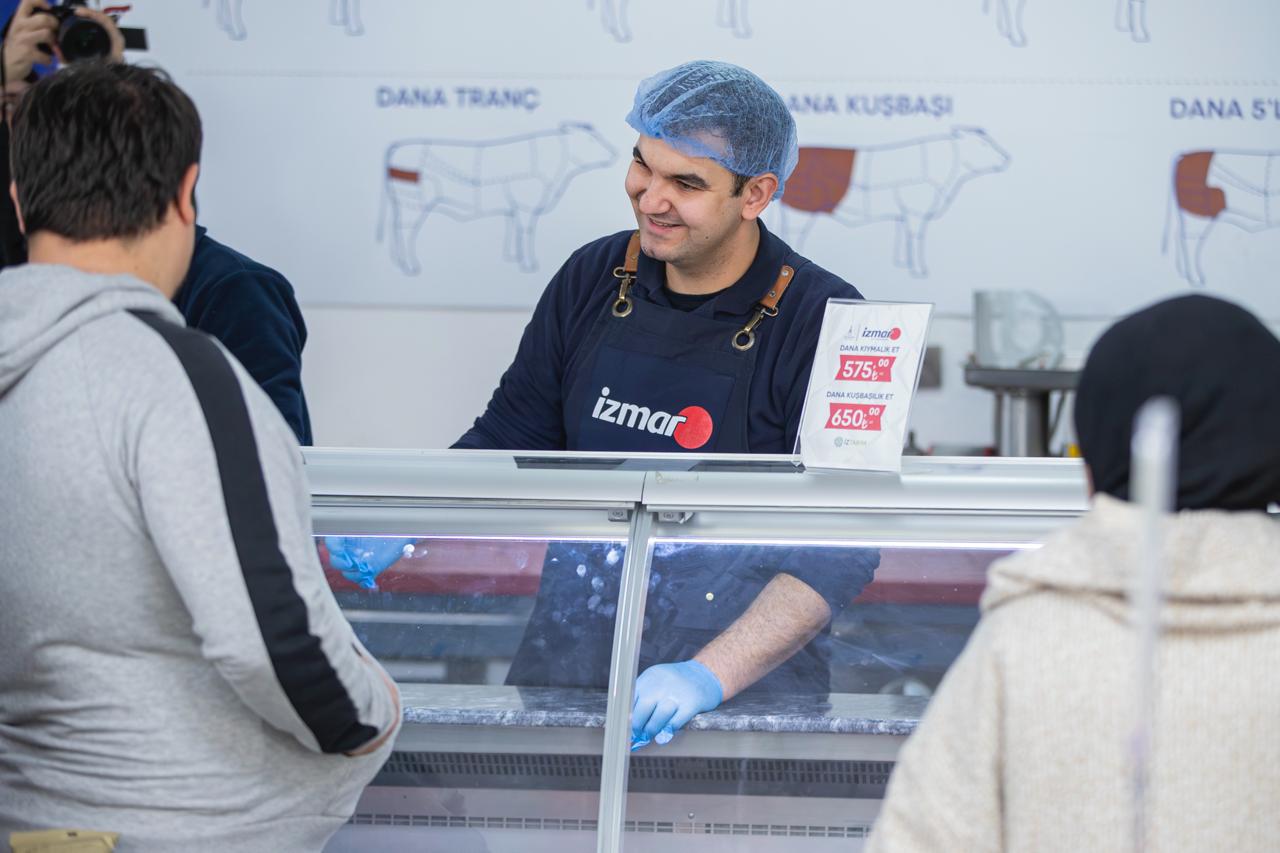 Başkan Tugay Duyurdu İzmar 20 Mağazaya Ulaştı! (1)