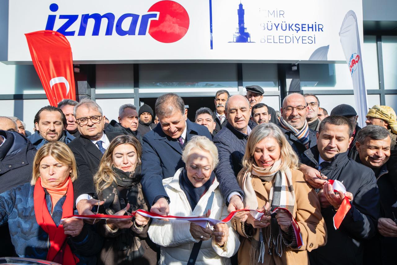 Başkan Tugay Duyurdu İzmar 20 Mağazaya Ulaştı! (13)