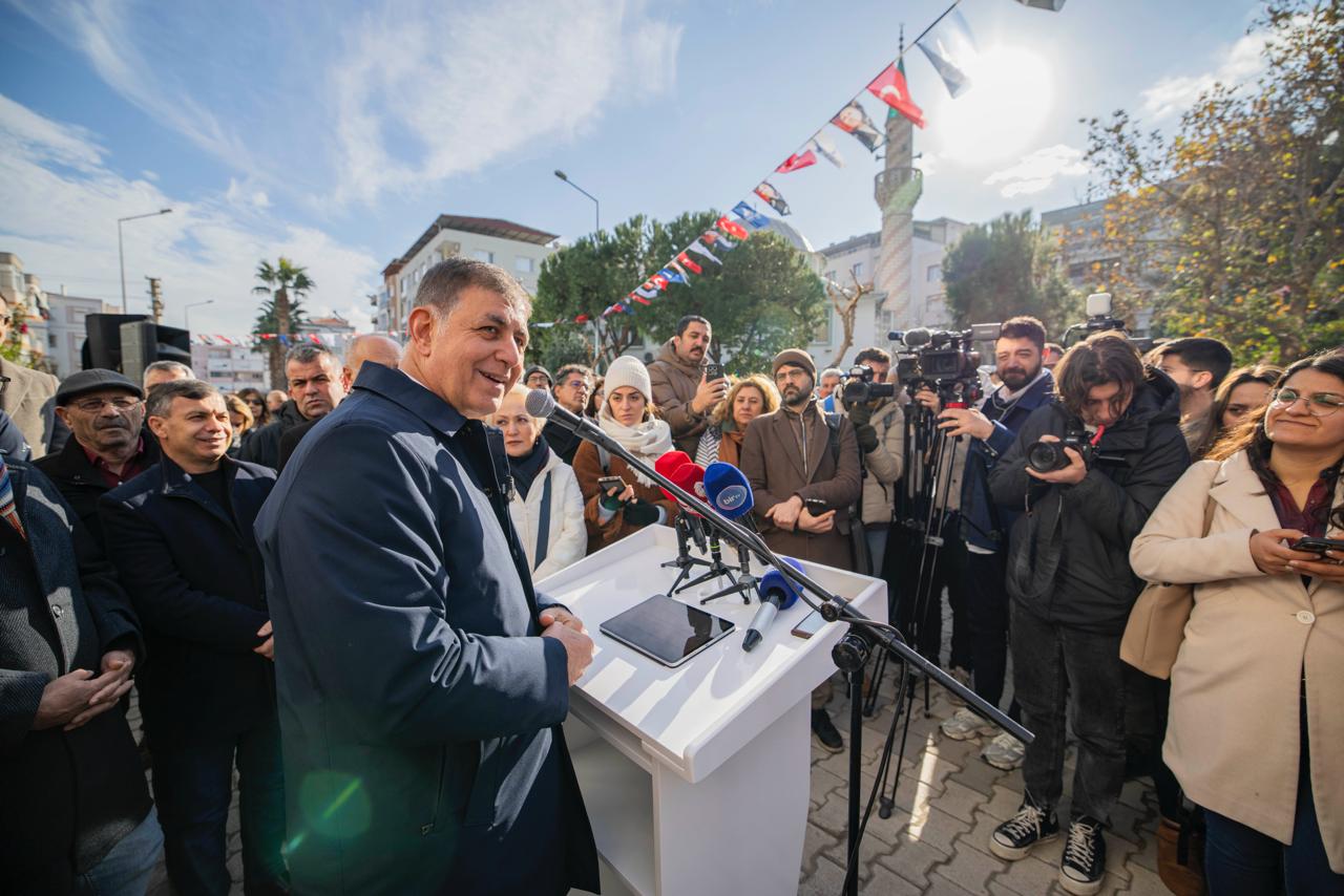 Başkan Tugay Duyurdu İzmar 20 Mağazaya Ulaştı! (16)