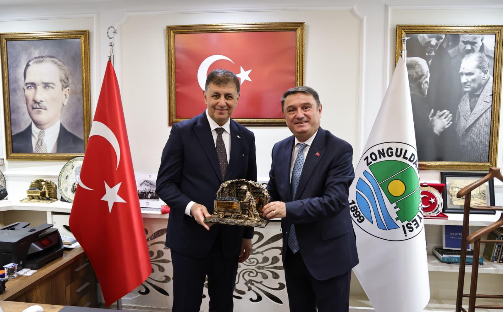 Başkan Tugay Zonguldak'ta 'Sağlıkta Yerel Yönetimlere Daha Çok Yetki Verilmeli' (10)