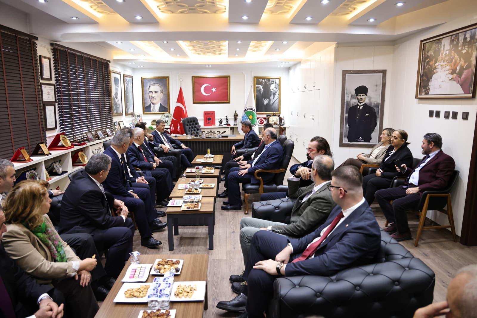 Başkan Tugay Zonguldak'ta 'Sağlıkta Yerel Yönetimlere Daha Çok Yetki Verilmeli' (7)