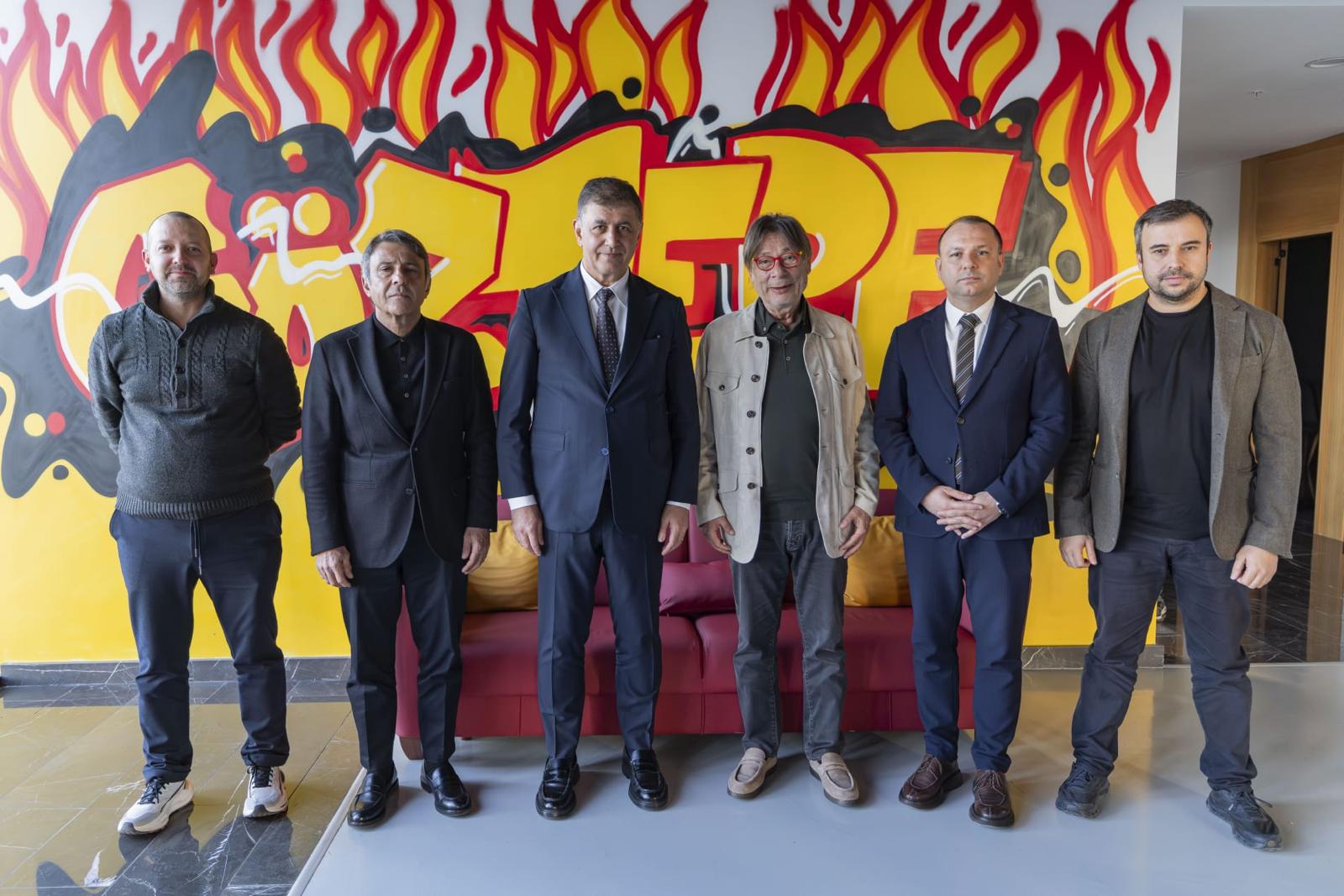 Başkan Tugay’dan İzmir’in Iki Efsanesine Anlamlı Ziyaret (8)