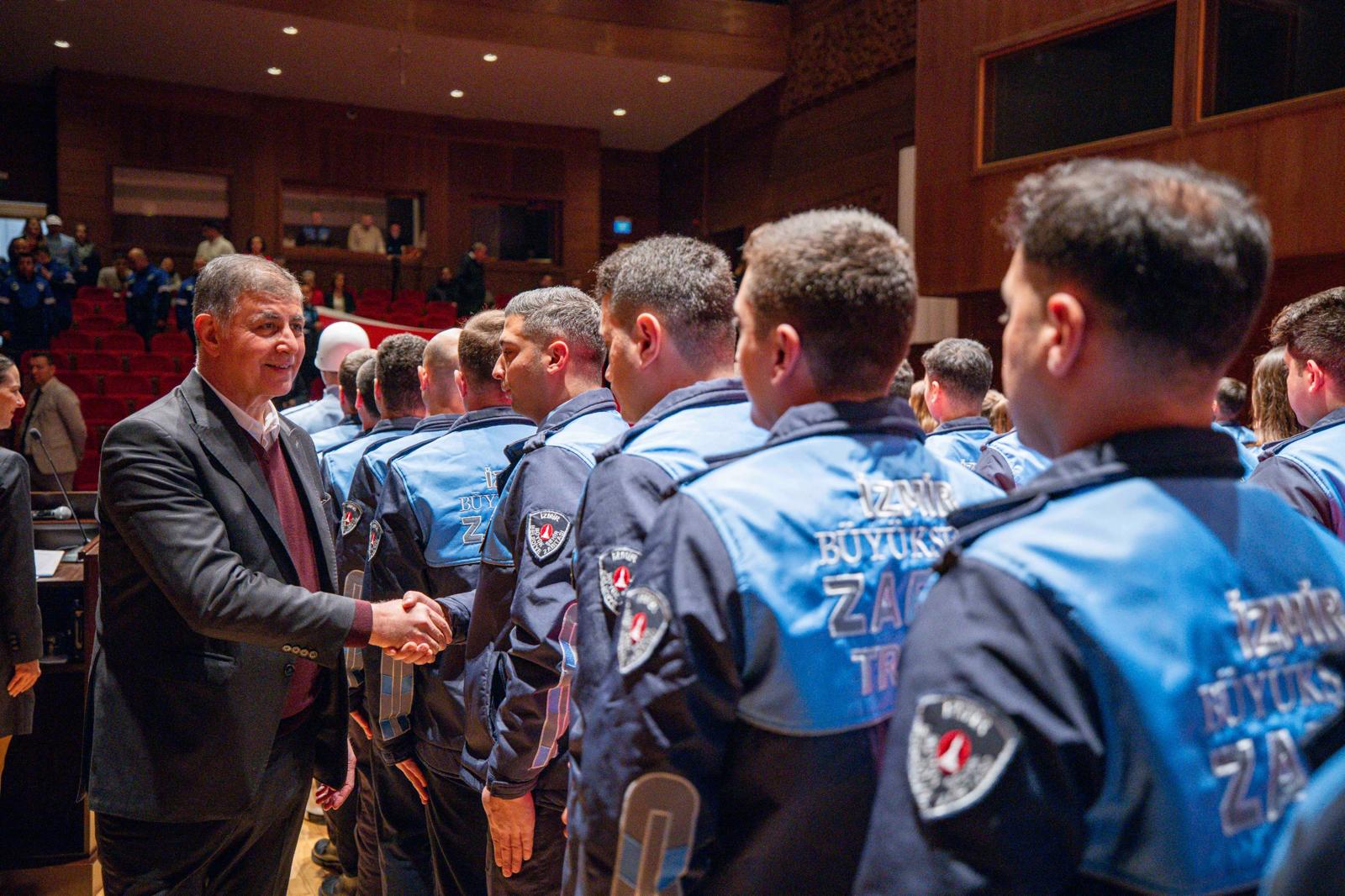 Başkan Tugay’dan Yeni Zabıtalara Net Mesaj Türkiye'ye Örnek Olacak (1)