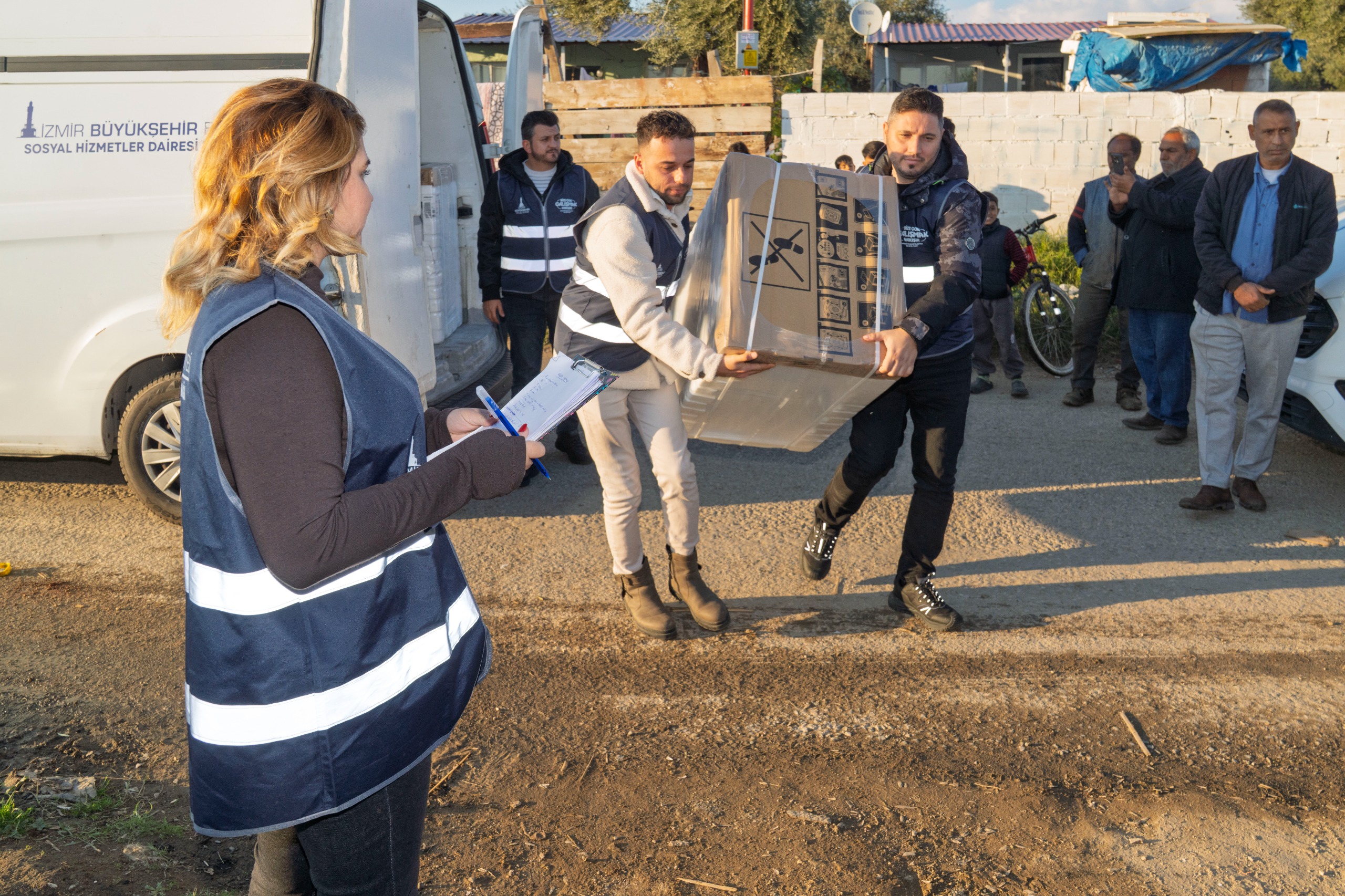 Bayındır Çırpı’daki Dayanışma Merkezi Hayatları Değiştiriyor (6)