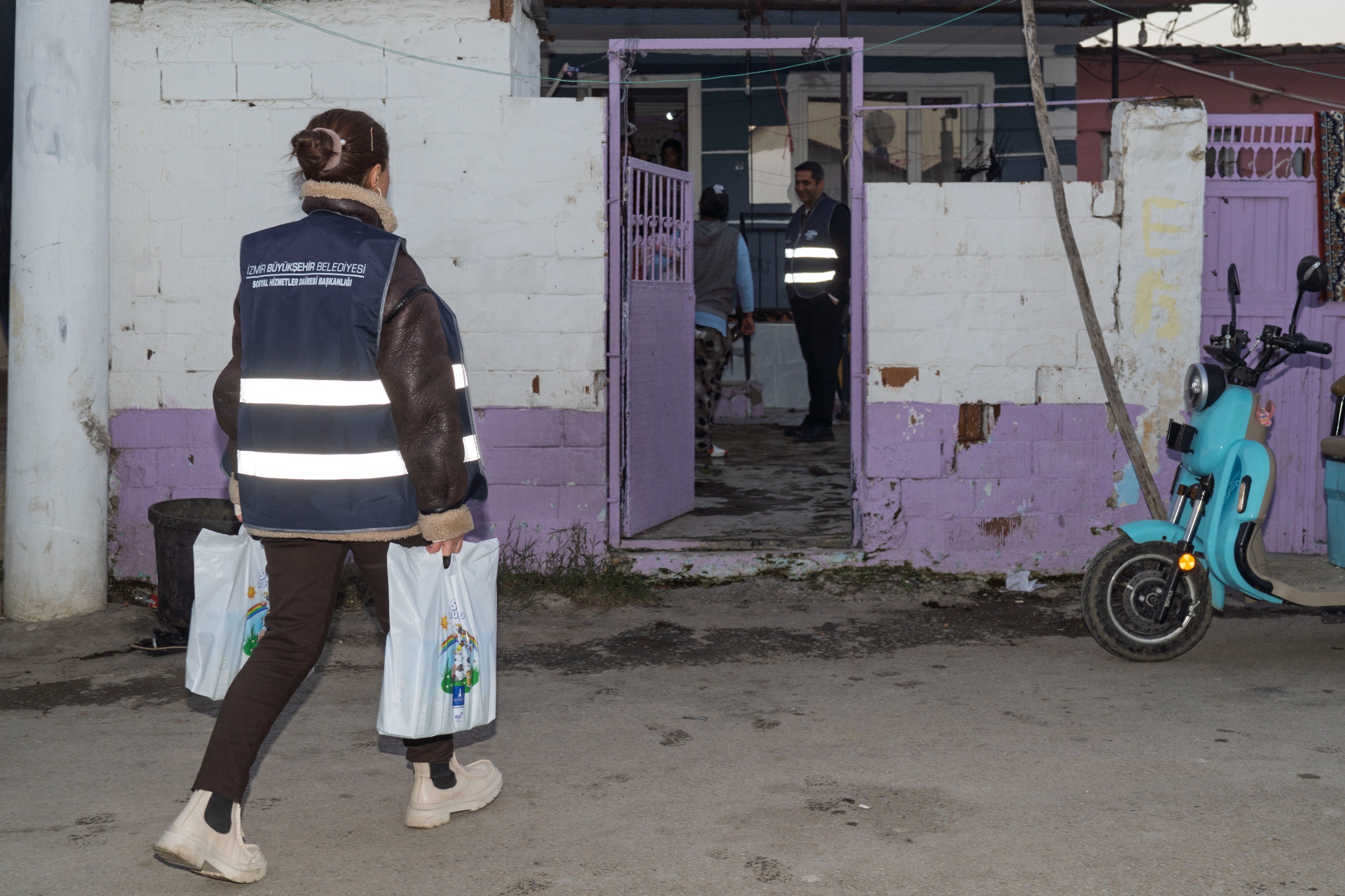 Bayındır Çırpı’daki Dayanışma Merkezi Hayatları Değiştiriyor (9)