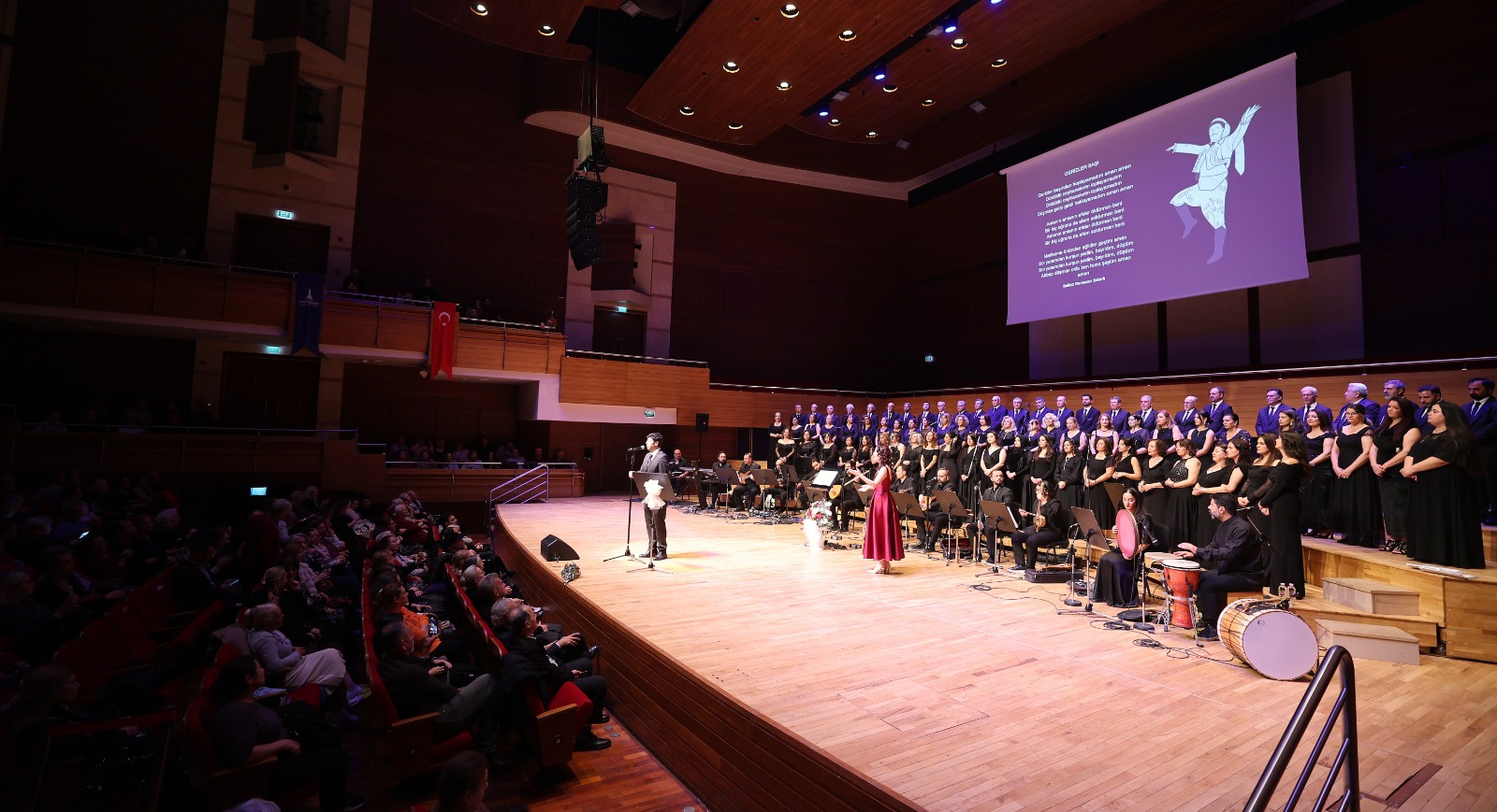 Bedia Akartürk’ten Büyükşehir Korosuna Yeni Yıl Sürprizi (11)