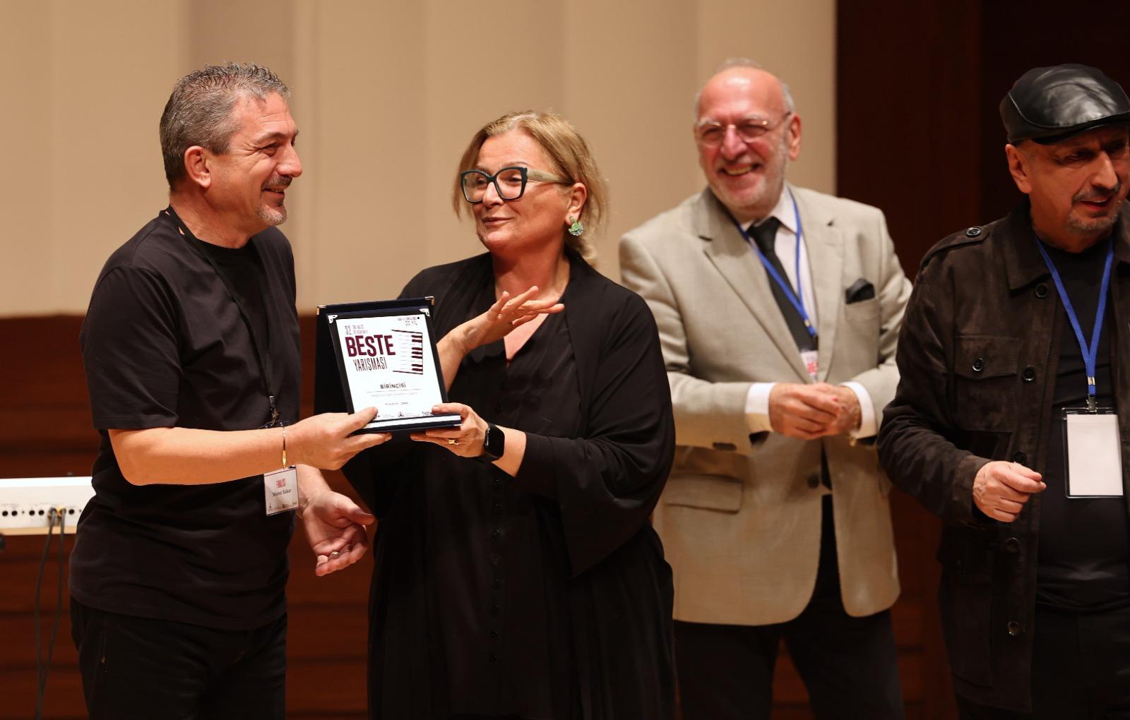 Bilgisayarla Beste Yarışması’nda Ödüller Sahiplerini Buldu (6)