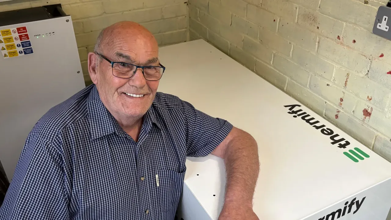 Bilgisayarlar Kalorifer Oldu Isınma Maliyetinde Devrim! Faturalar Yarıya Indi (2)