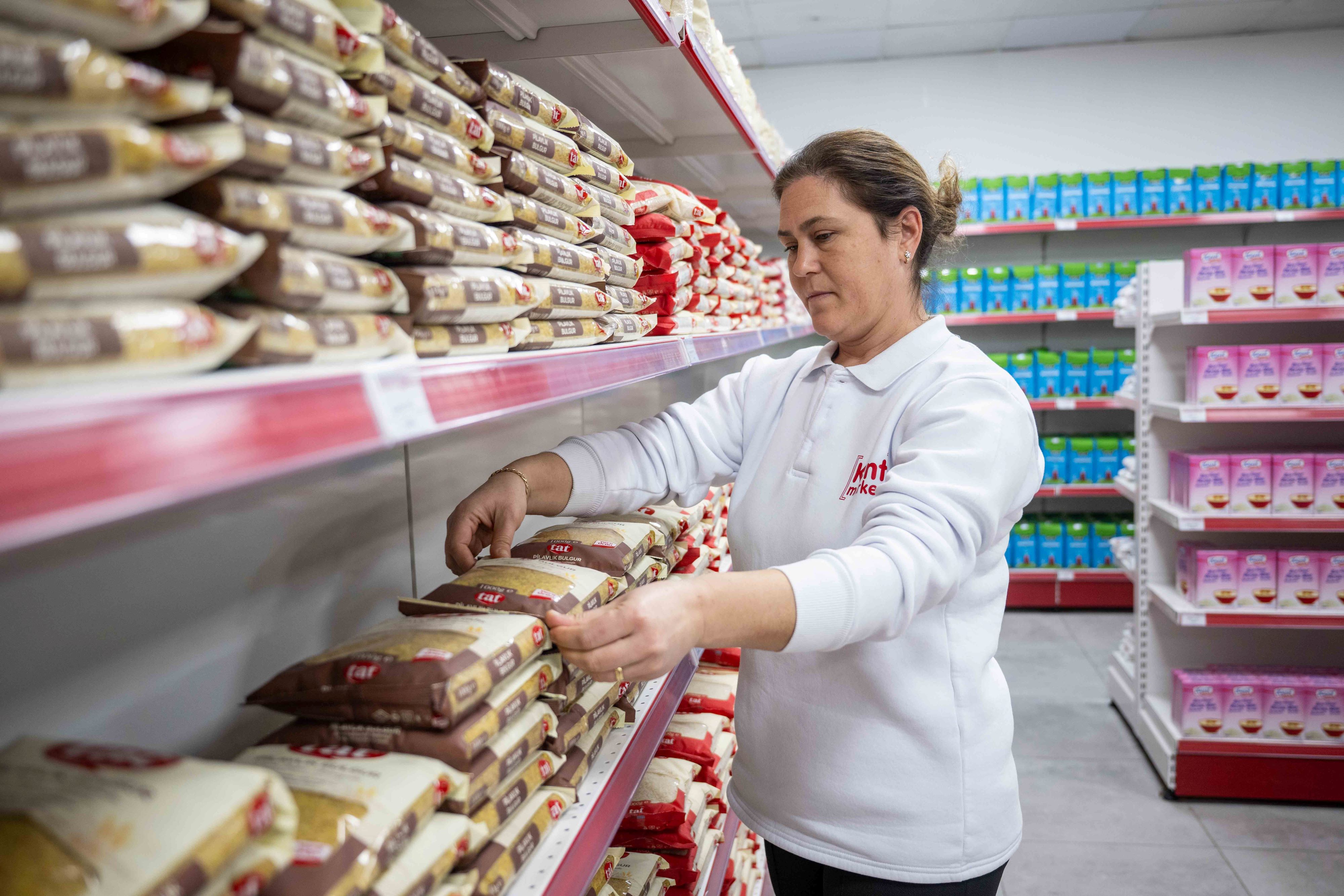 Bornova’da 3.500 Ailenin Kartına 100 Kredi Yüklendi! (4)