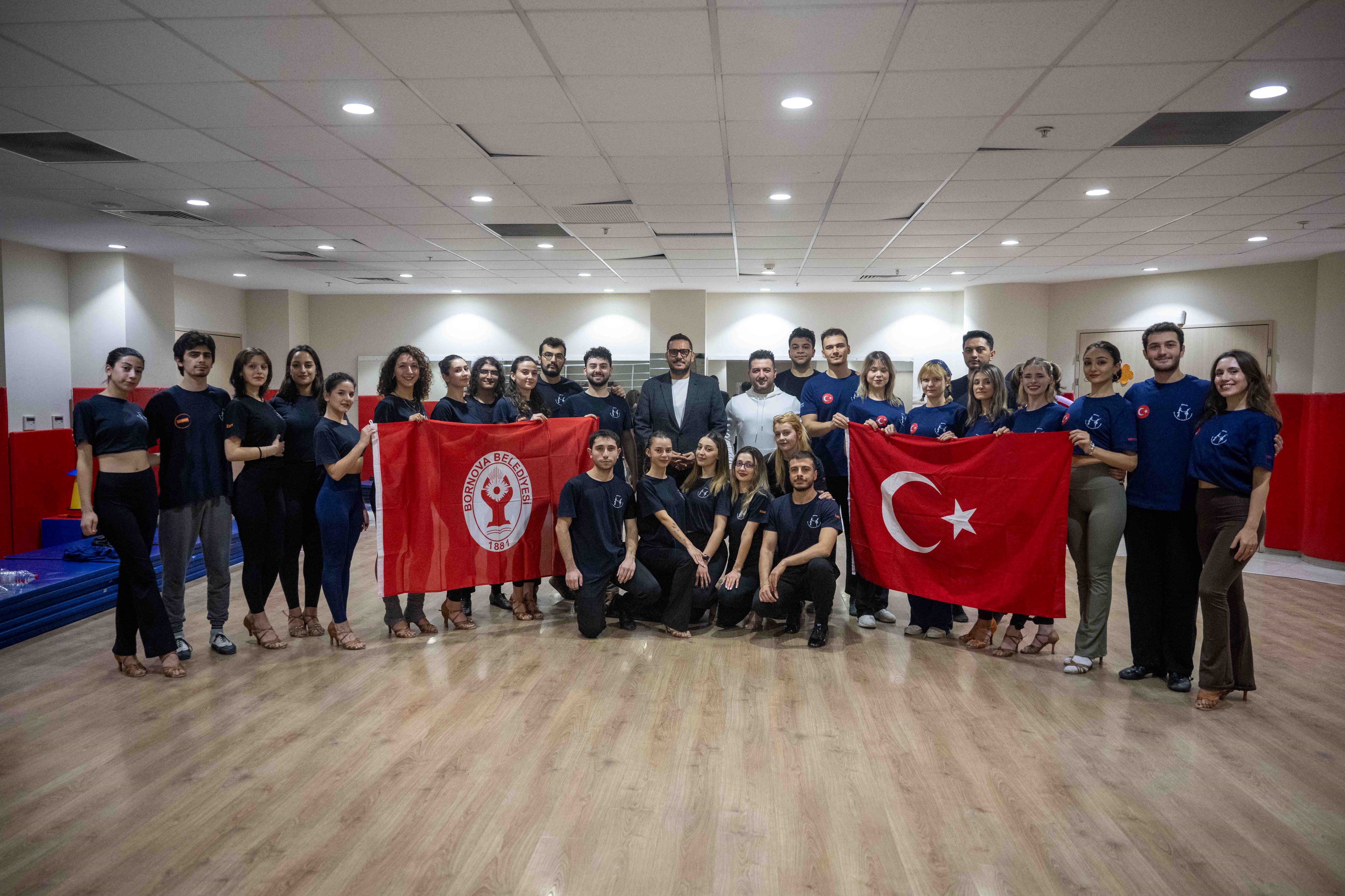 Bornova’dan Çıktılar, Dünya Sahnesine Koştular! (5)