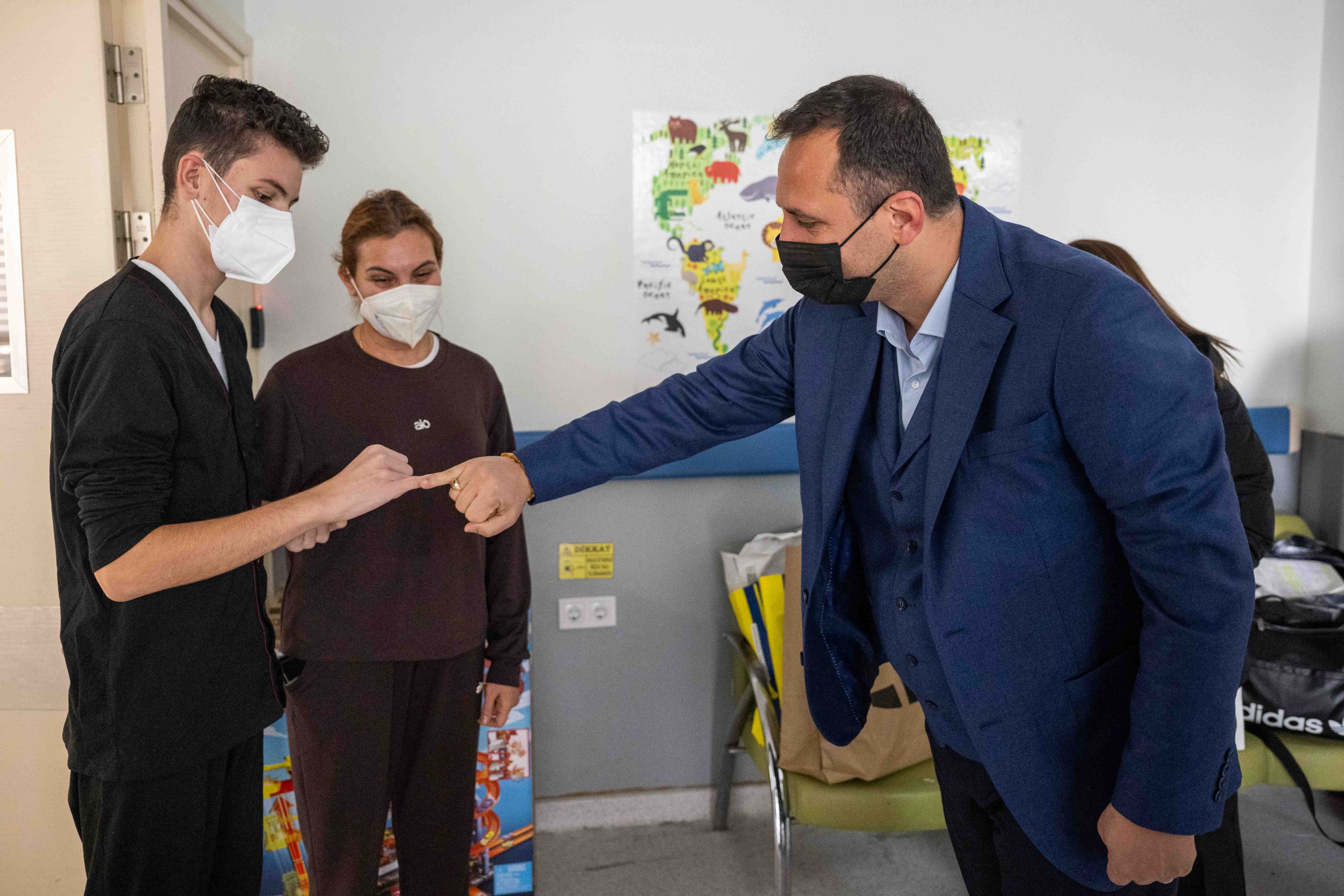 Bornova’dan Minik Kalplere Yılbaşı Dayanışması (2)