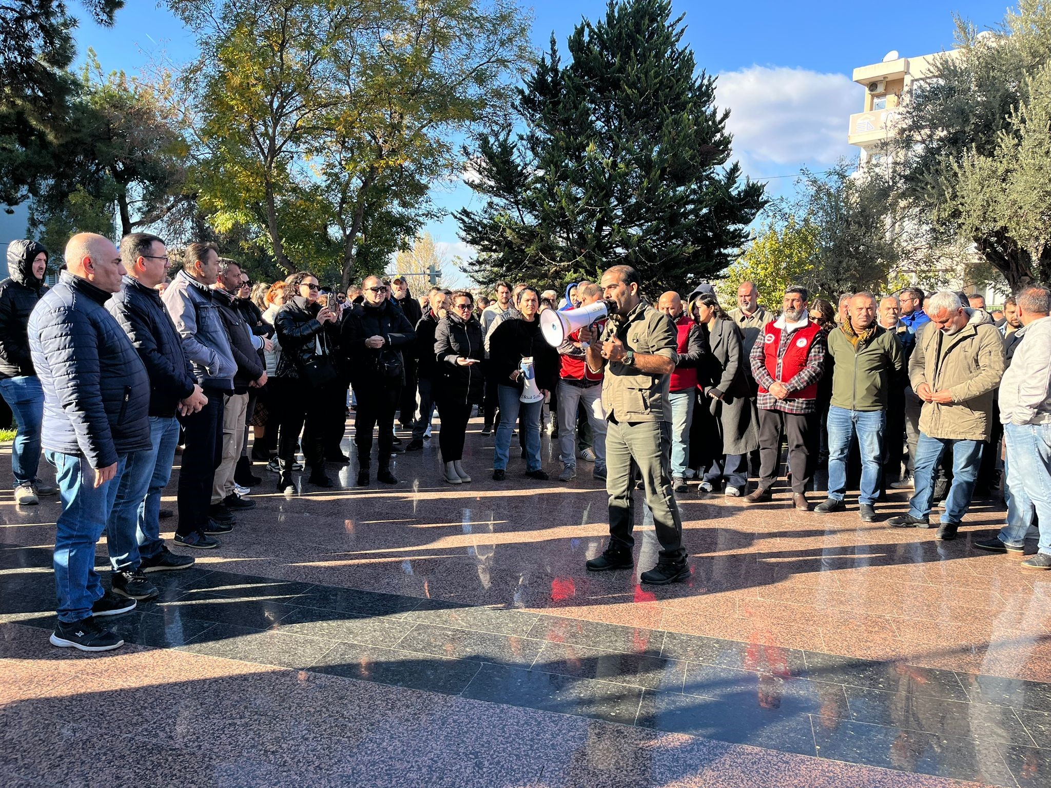 Buca'da Eylem Ikinci Gününde 'Haklarımızı Alana Kadar Buradayız' (2)