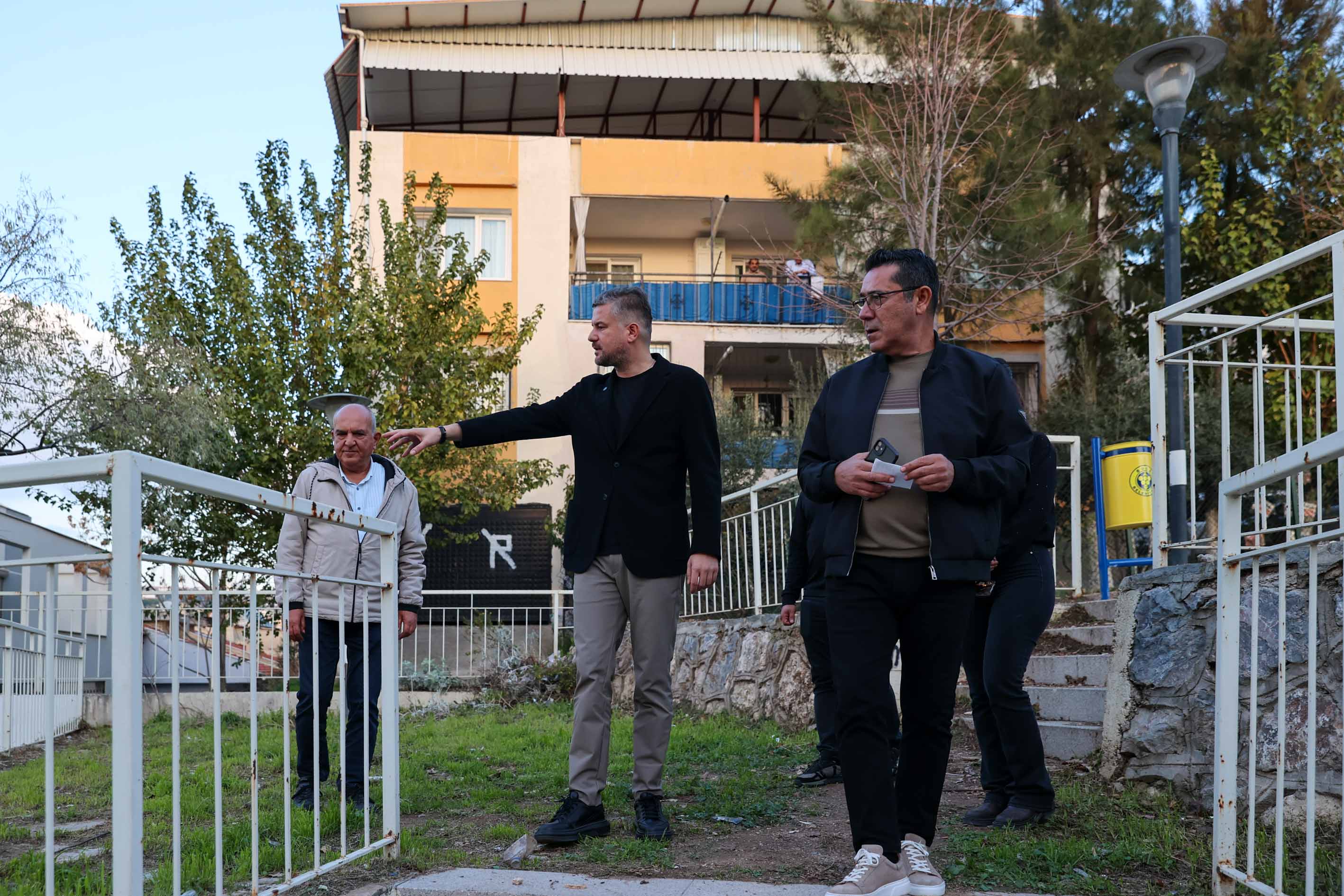 Buca’da Merdivenli Park Baştan Sona Yenilendi (1)