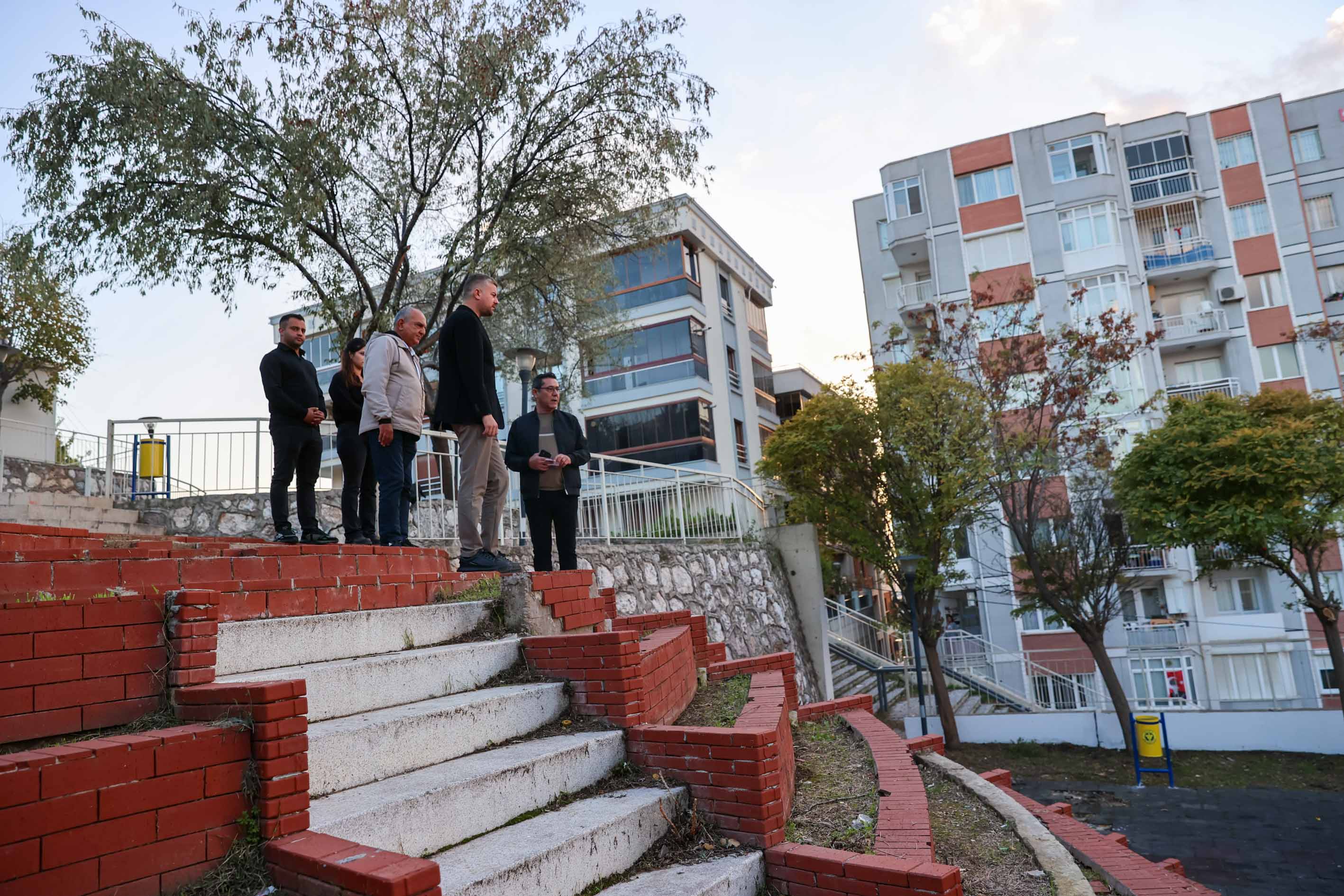 Buca’da Merdivenli Park Baştan Sona Yenilendi (2)