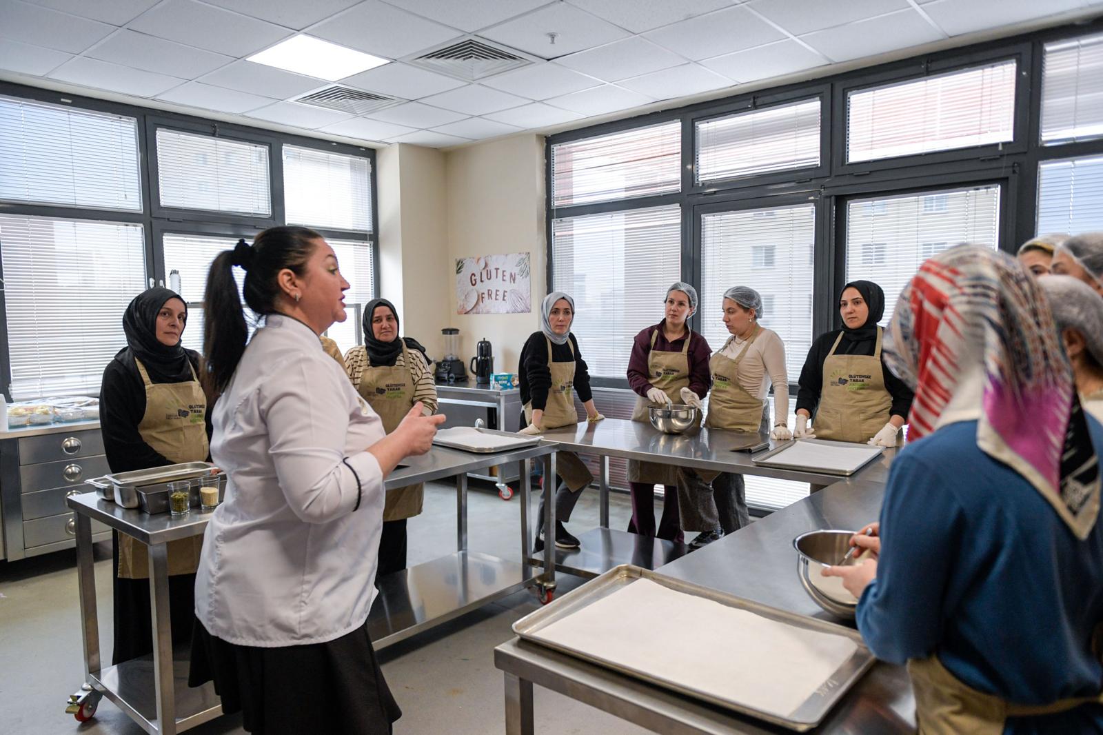 Büyükşehir’den Çölyaklı Çocuklara Yeni Yıl Sürprizi (15)