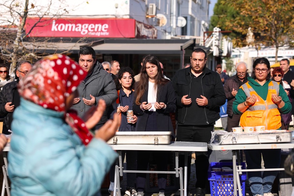 Çeşme’de Gülşah Durbay Için Hayır Yemeği Dağıtıldı (4)
