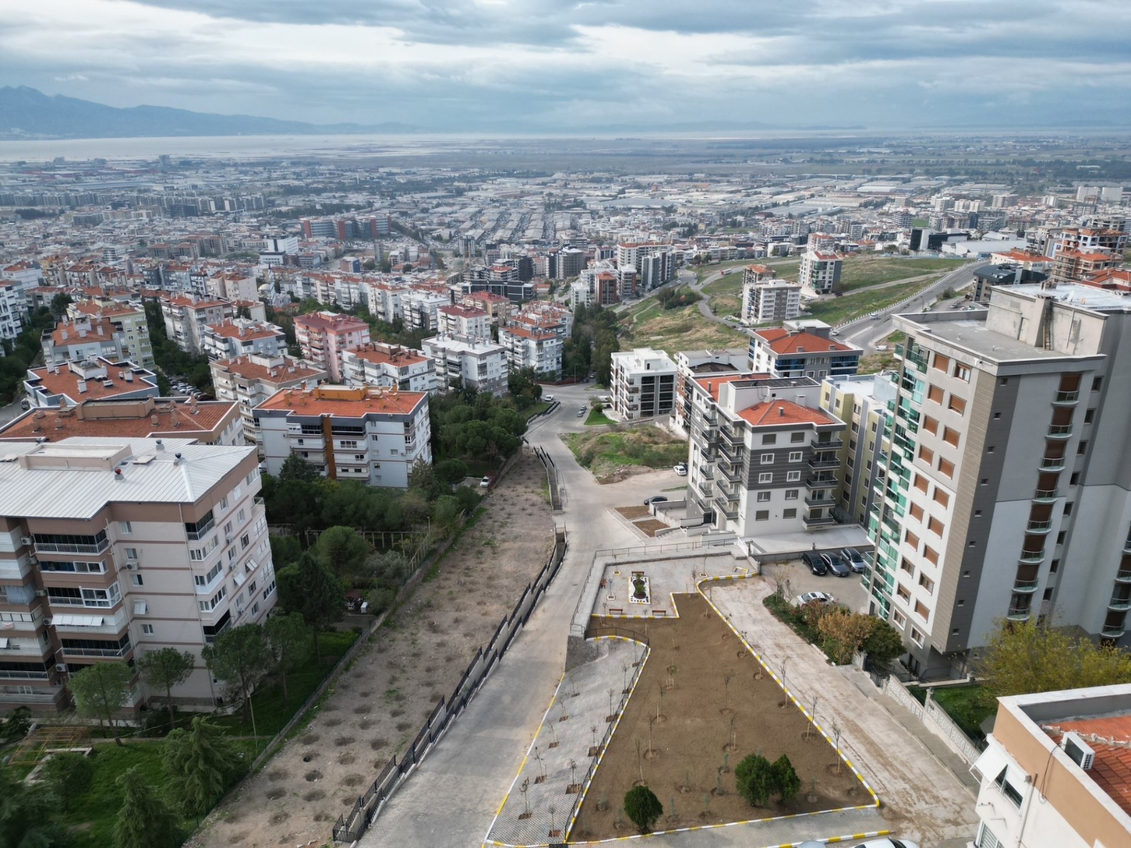 Çiğli Belediyesi Esentepe’yi Baştan Yarattı (4)