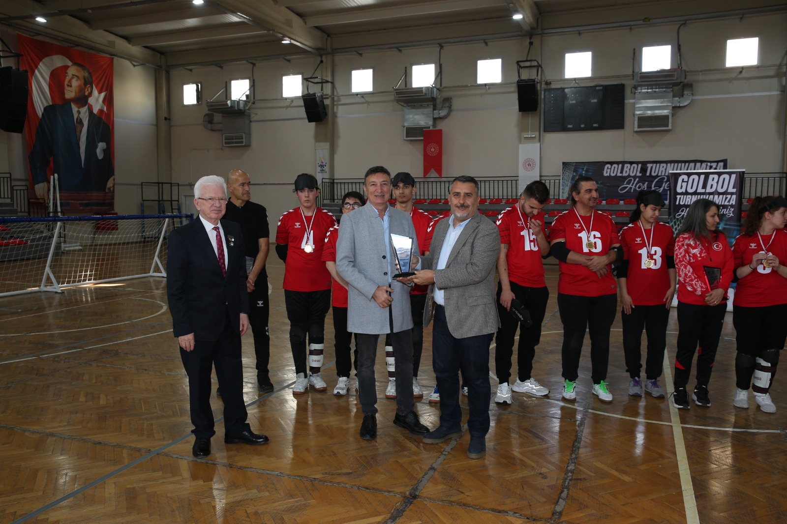 Çiğli’de Alkışlar Hiç Susmadı! Turnuva Yürekleri Isıttı (2)