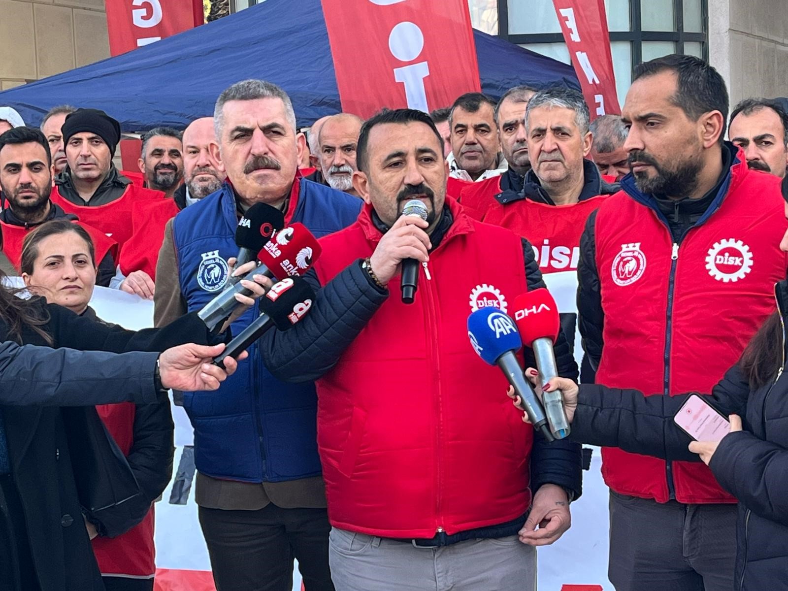 Çıplak Ayak Eylemi Büyüyor 'İşe Iade Olmadan Geri Adım Yok' (4)