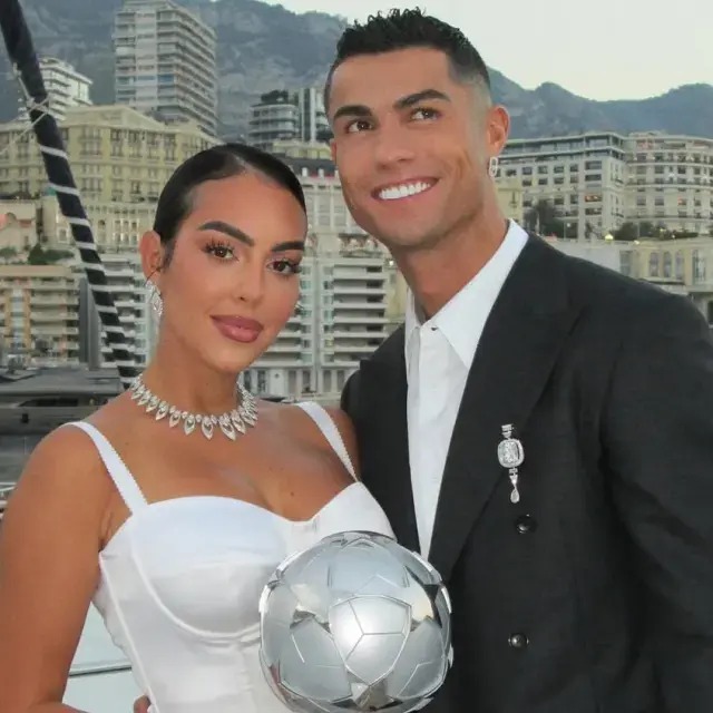 Cristiano Ronaldo’dan Georgina’ya Servetlik Sürpriz! İşte Dudak Uçuklatan Hediyesi.. (3)