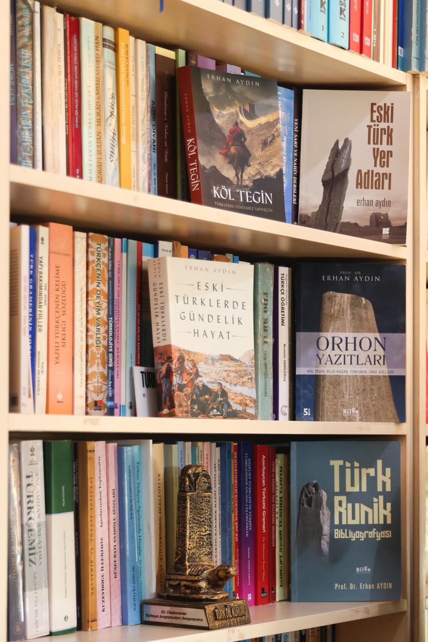 Dokuz Eylül Üni̇versi̇tesi̇ Öğreti̇m Üyesi̇ Prof. Dr. Erhan Aydin Dünya Türk Di̇li̇ Ai̇lesi̇ Günü, Tüm Türk Di̇lleri̇ni̇ Kapsiyor