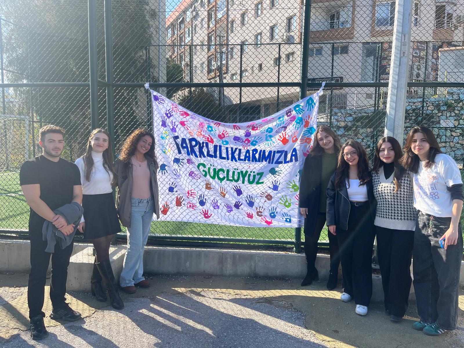 Ege Üniversitesi’nden Örnek Dayanışma Engelliler Günü Etkinliği Büyük Ilgi Gördü (1)