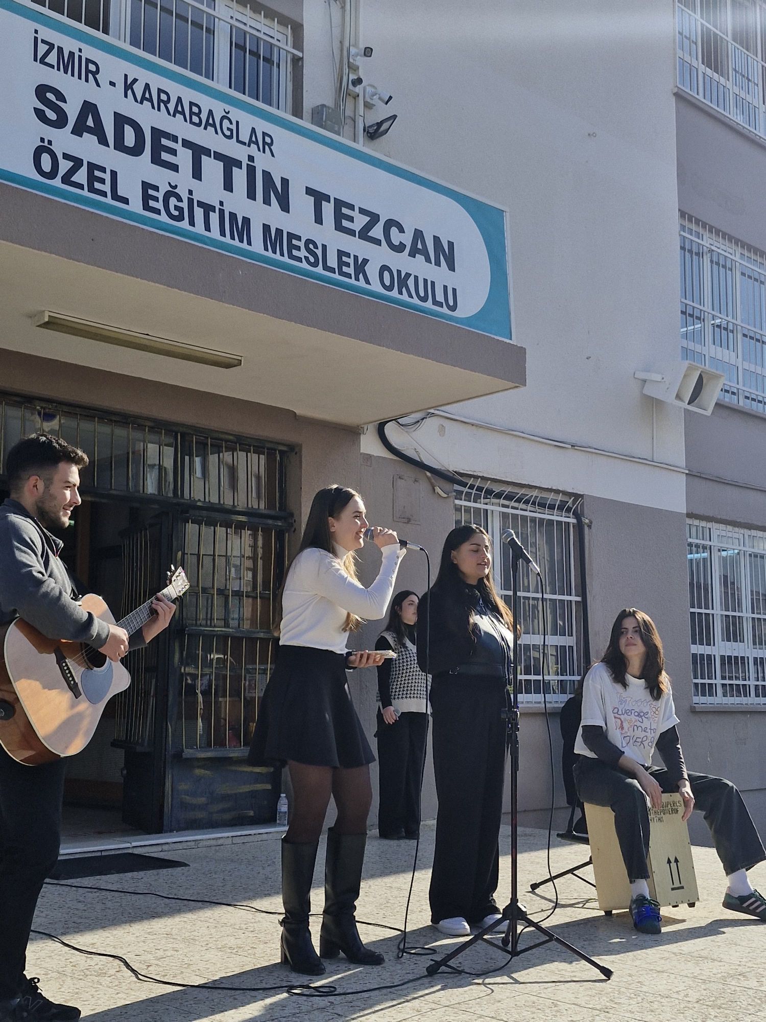 Ege Üniversitesi’nden Örnek Dayanışma Engelliler Günü Etkinliği Büyük Ilgi Gördü (2)