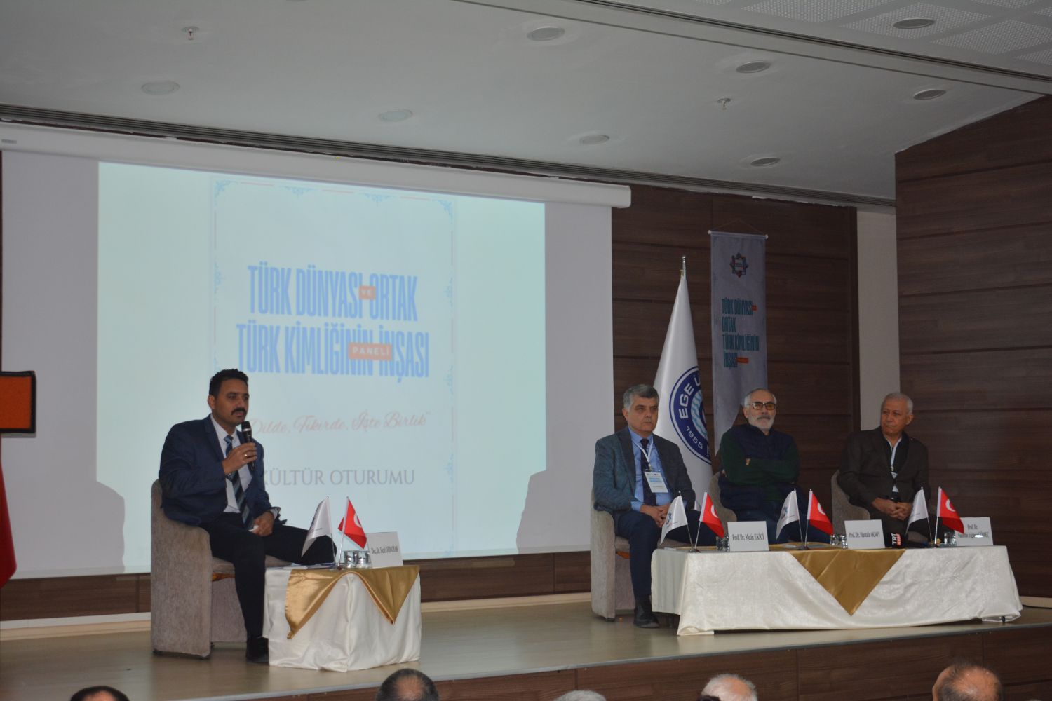 Eü’de Türk Dünyası’nın Ortak Kimliği Masaya Yatırıldı (3)