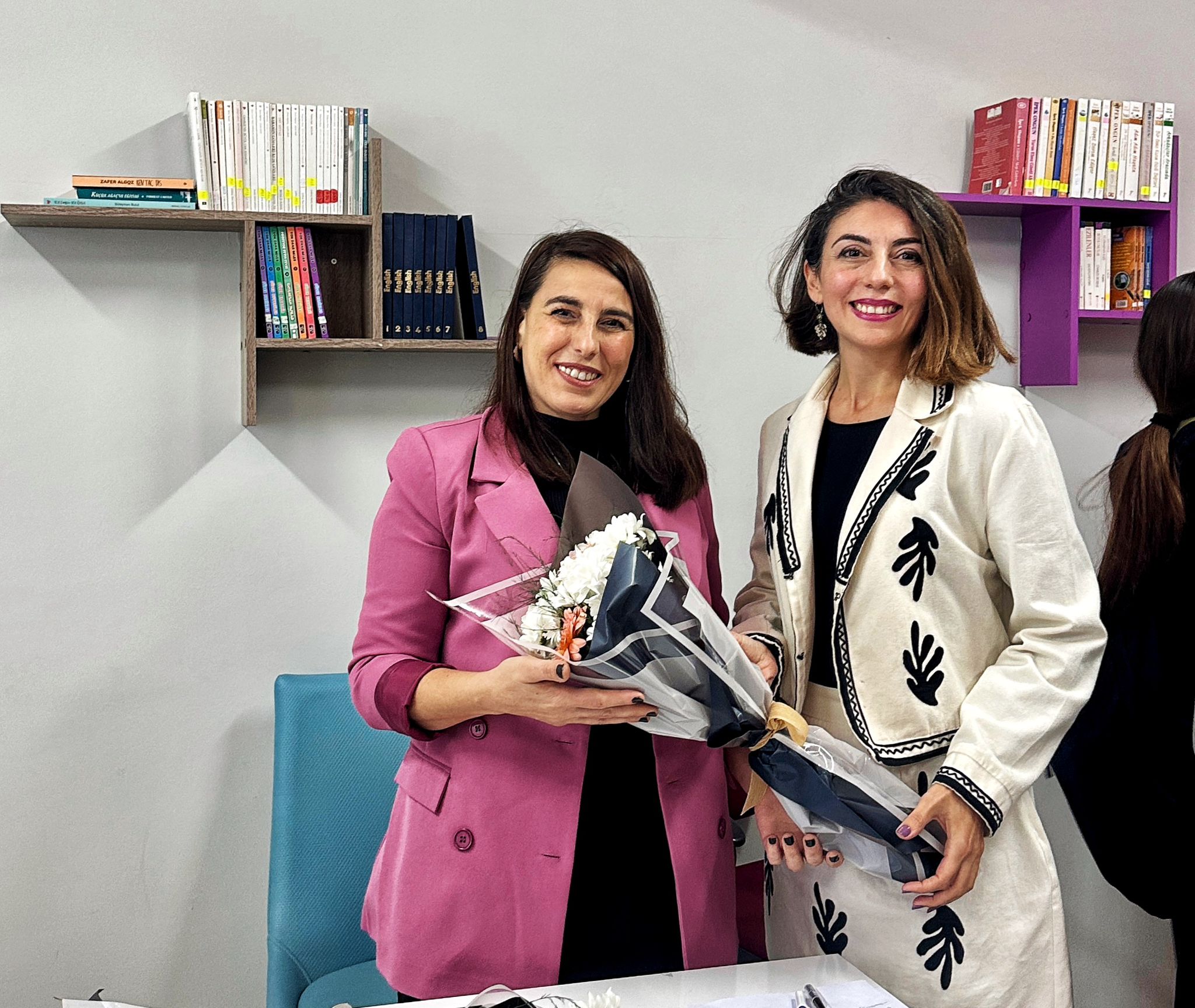 Gazeteci Selma Artar, “Bugünün Kizlari, Yarinin Güçlü Geleceği̇” Projesi Kapsamında Öğrencilerle Buluştu… (4)