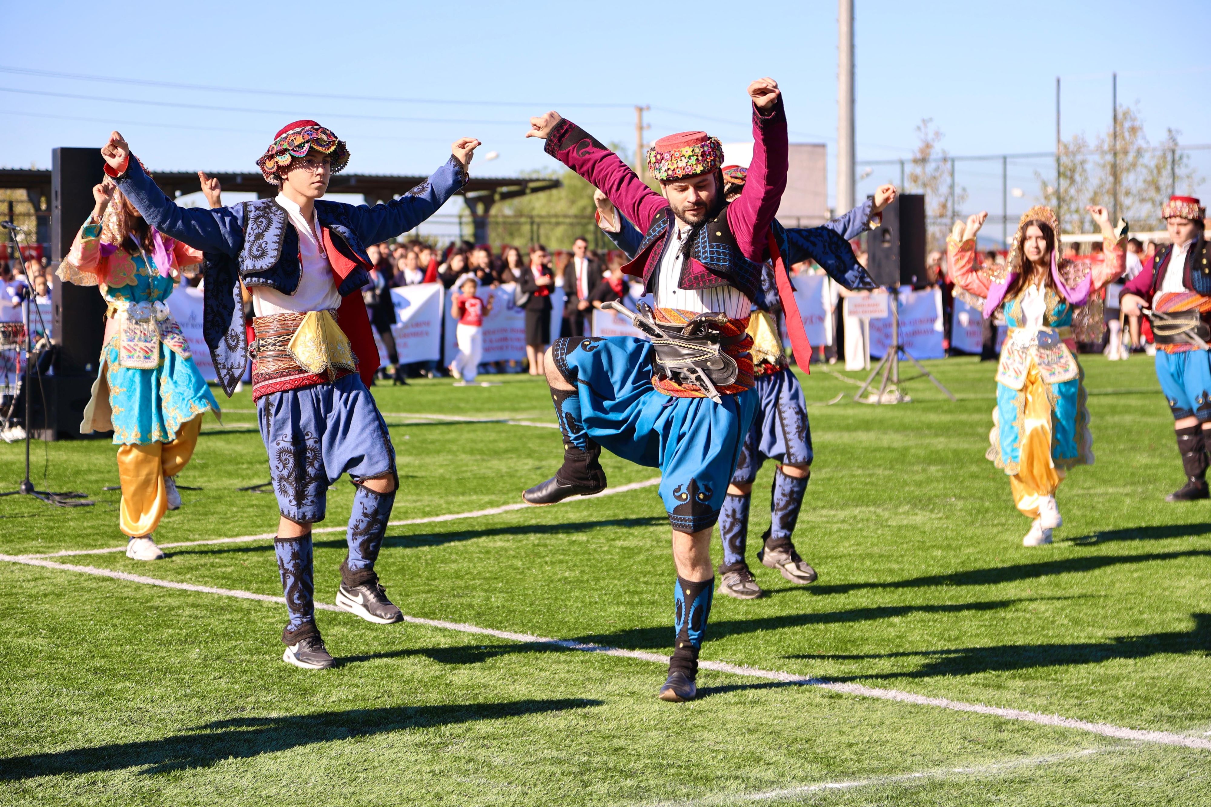 Geçmişin Mirası, Bugünün Coşkusu Ve Geleceğin Umudu Aynı Sahnede Buluştu (5)